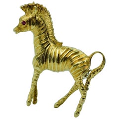 Garavelli Aldo Vintage 18 Karat Yellow Gold Ruby Eye Zebra Shaped Pin