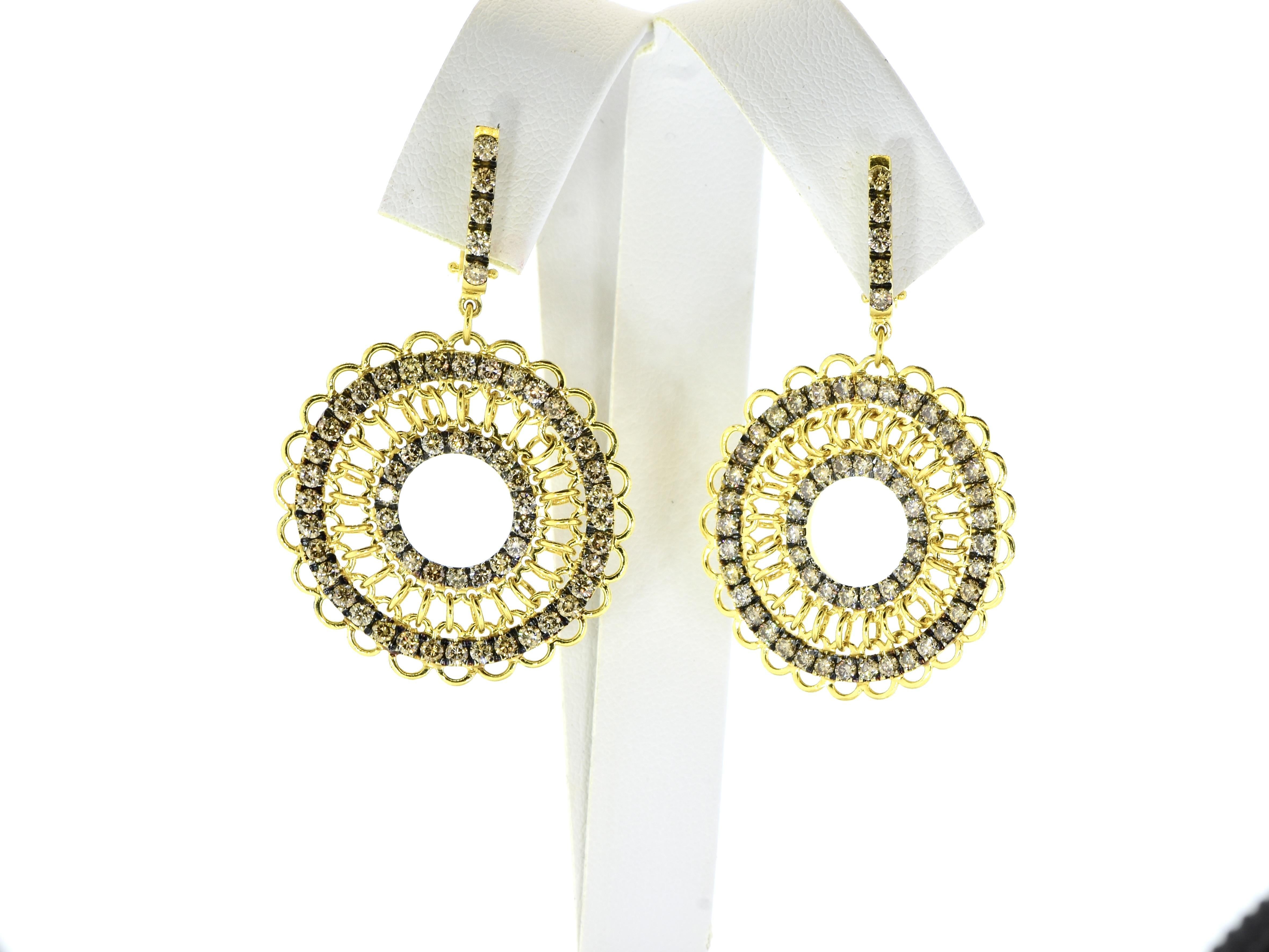 Garavelli Rinascimento 18K Yellow and White Gold Diamond Earrings In Excellent Condition For Sale In Aspen, CO
