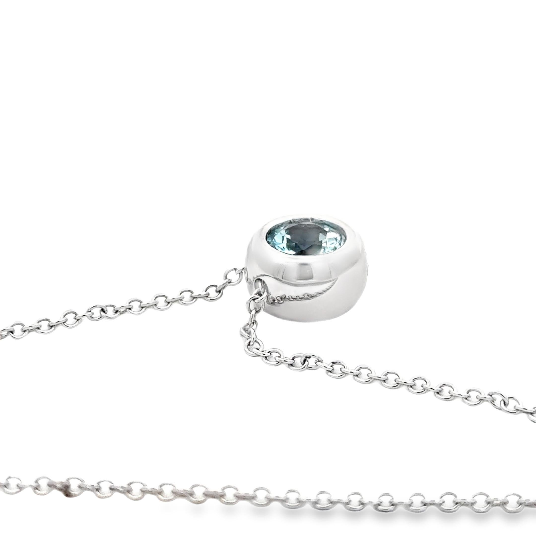 Garavelli  Round Pendant in 18 Kt White Gold with Aquamarine In New Condition For Sale In Valenza, IT