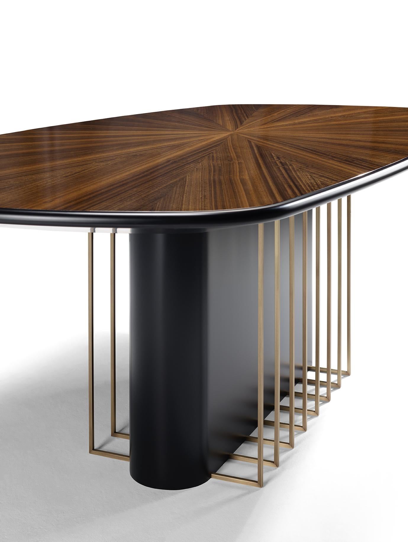 garbo dining table