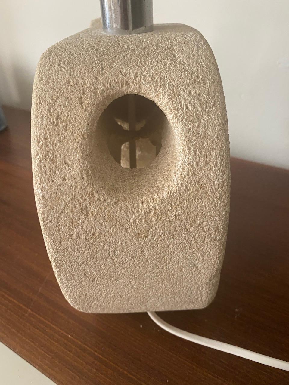 Gard Stone Lamp Albert Tormos 1970 In Good Condition For Sale In Saint Rémy de Provence, FR
