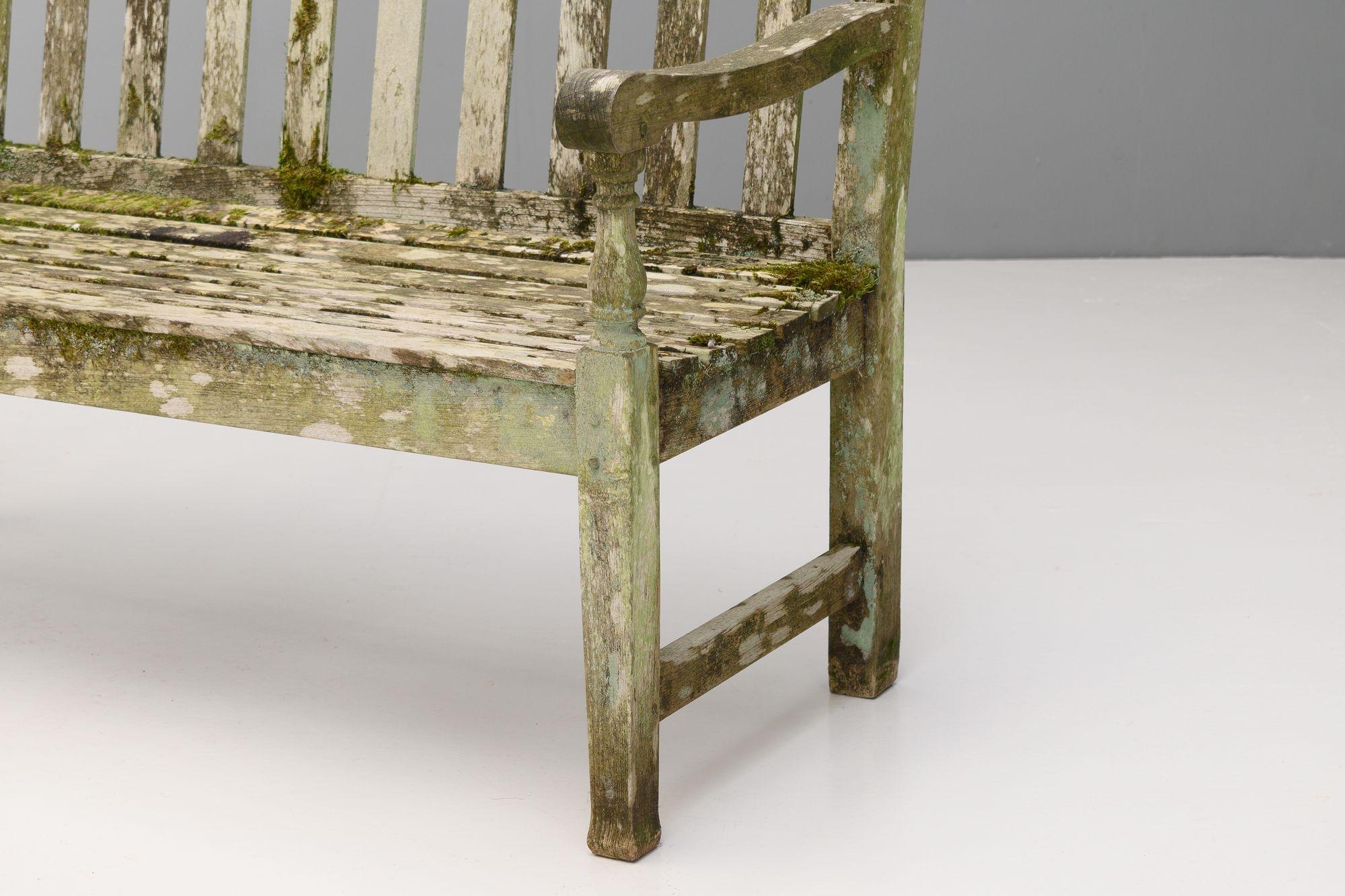 Arch top garden bench. Circa 1970
H 87cm (SH 40cm) x W 116cm x D 60cm