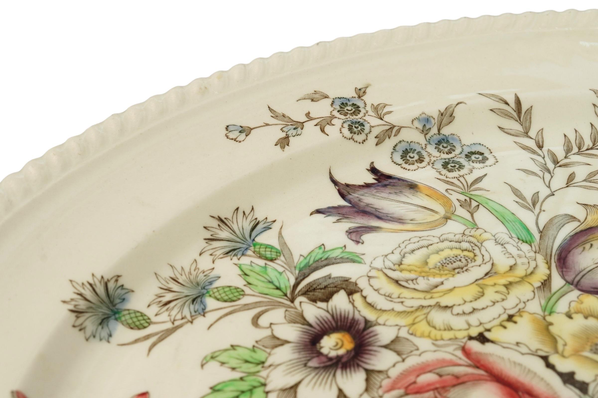 XX secolo Piatto da portata in ceramica 'Garden Bouquet' Johnson Brothers in vendita