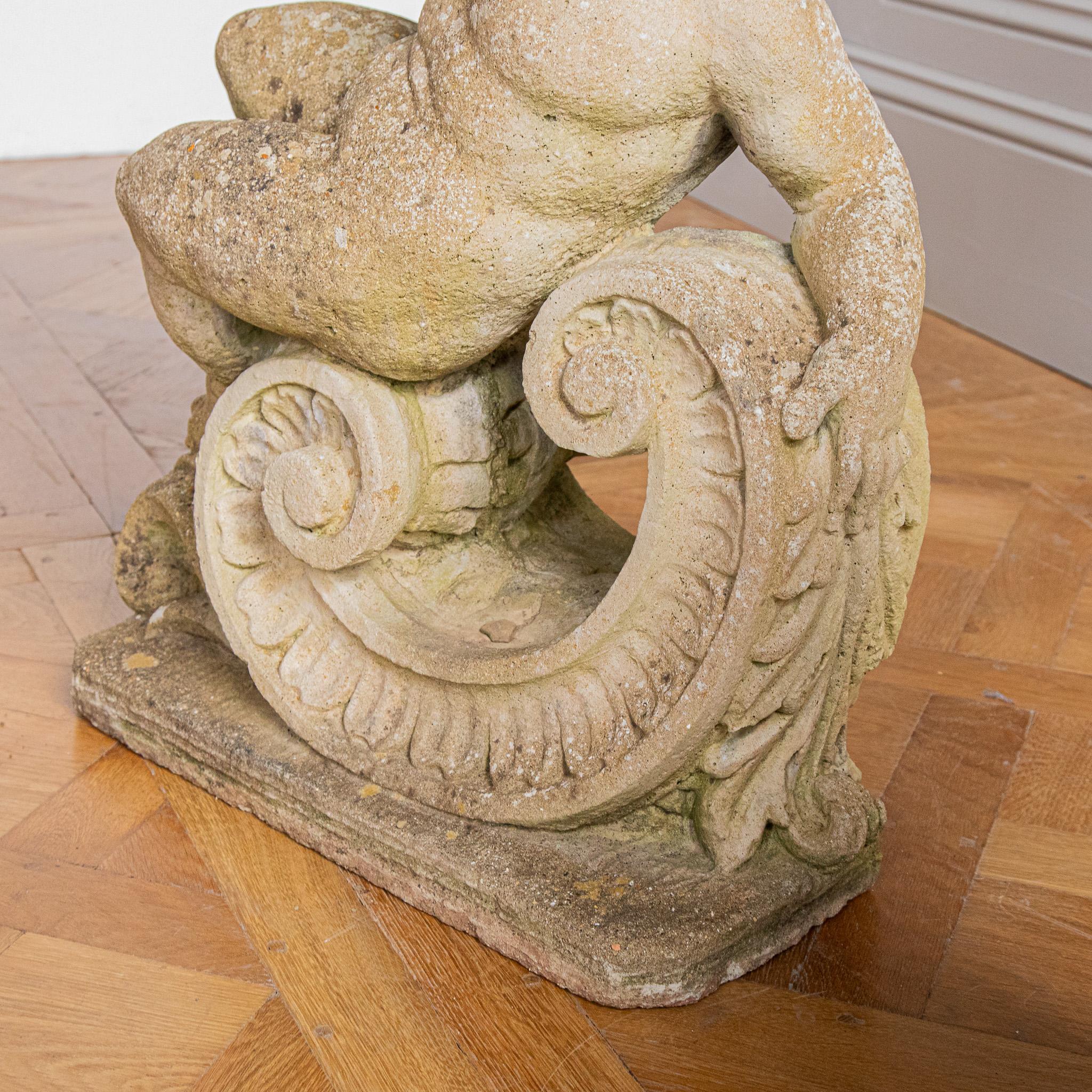 Cherubini da giardino In condizioni discrete in vendita a London, Park Royal