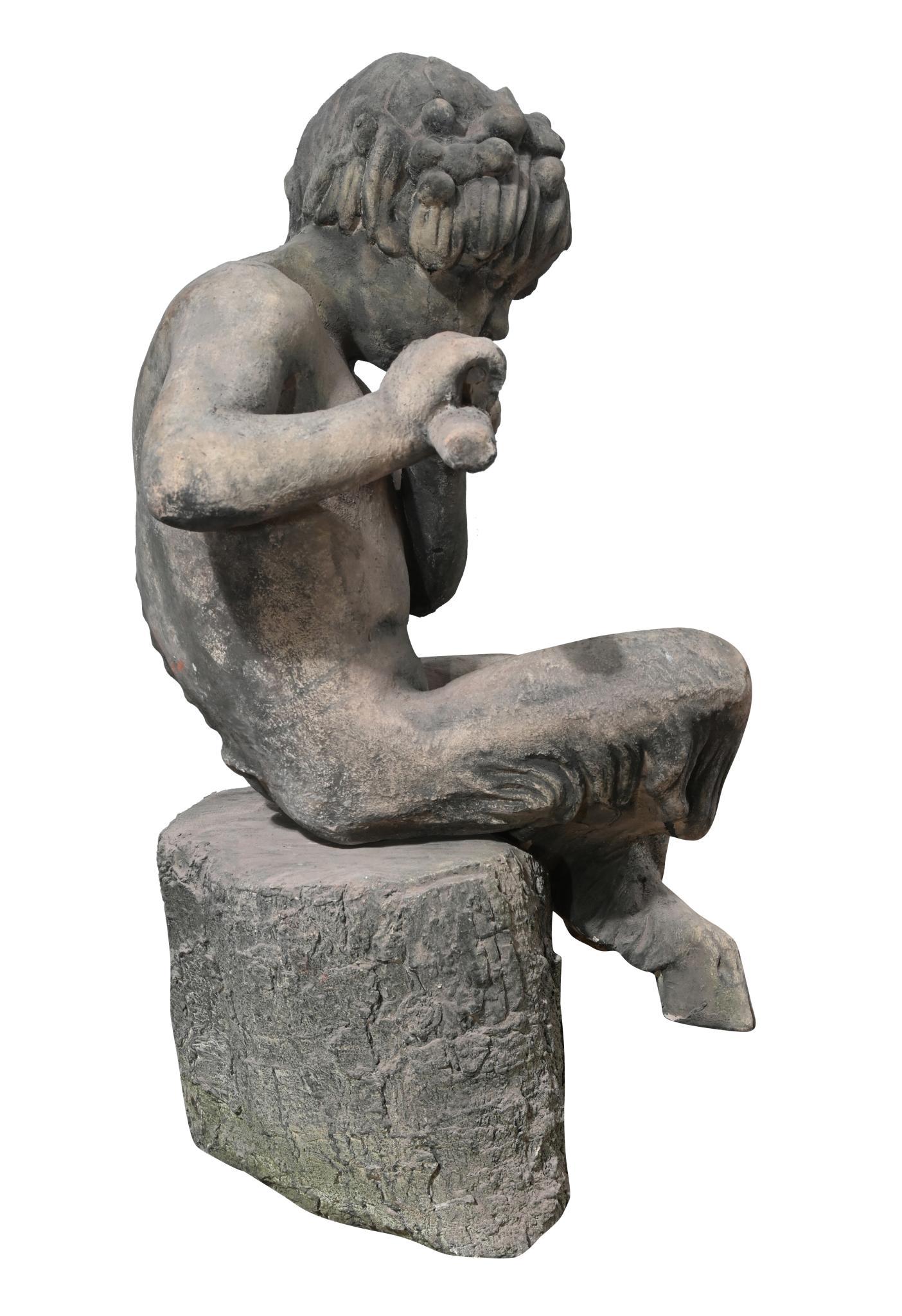 Jardín Cleopatra Estatua Terracota Clásica Columna Jónica Soporte finales del siglo XX en venta