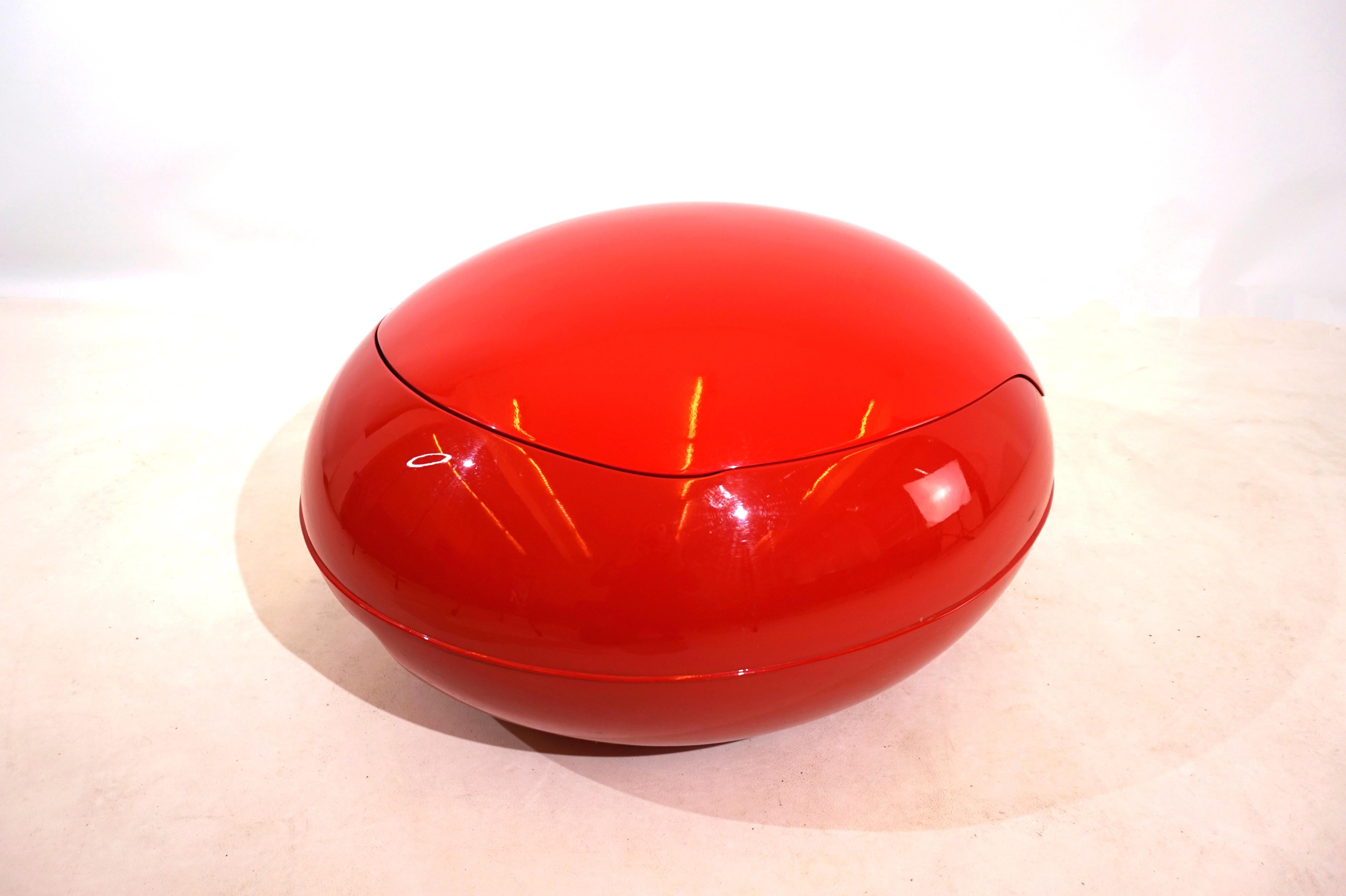 Plastic Garden Egg armchair by Peter Ghyczy for Reuter For Sale