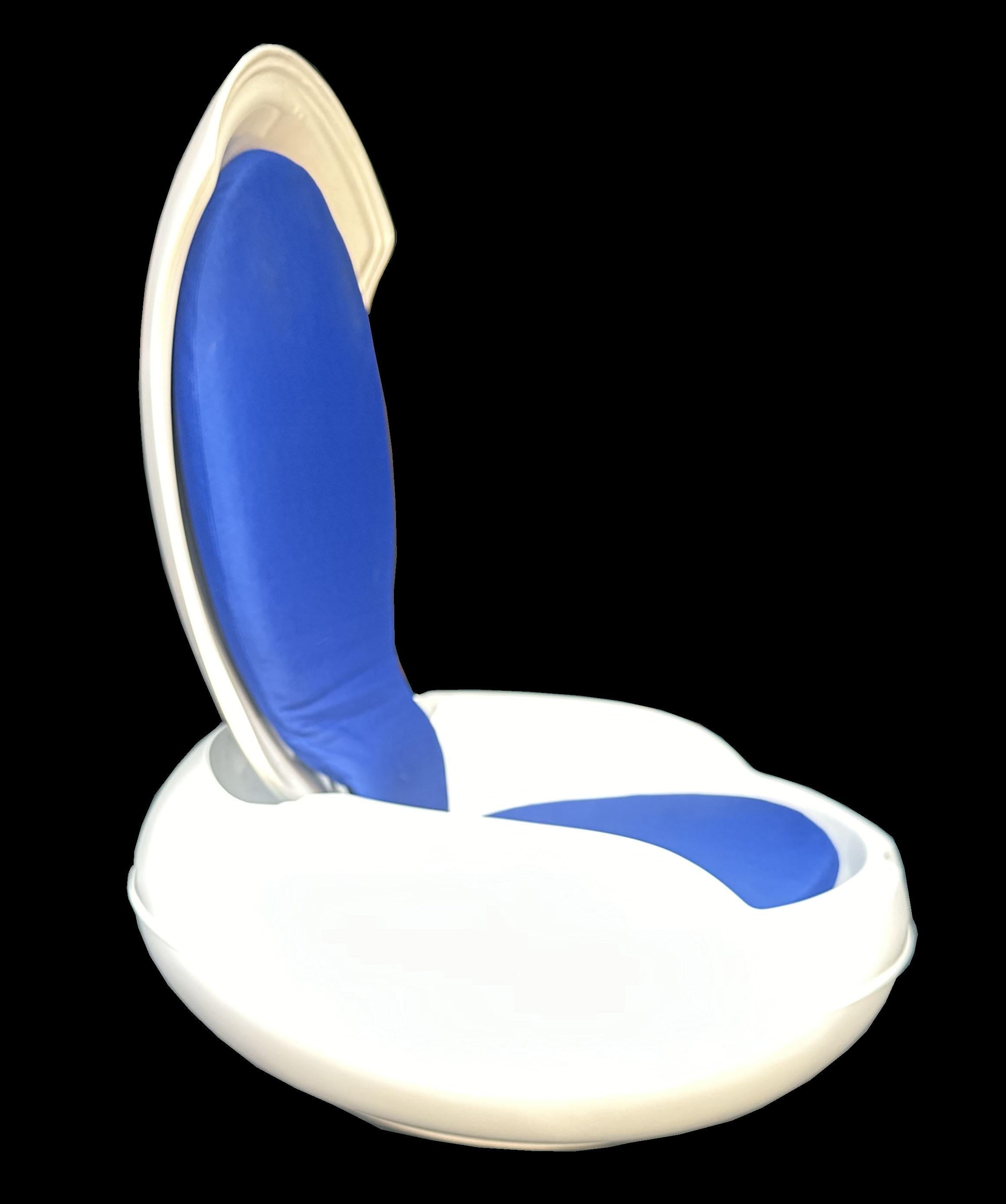 German Garden Egg Chairs by Peter Ghyczy for Reuters For Sale