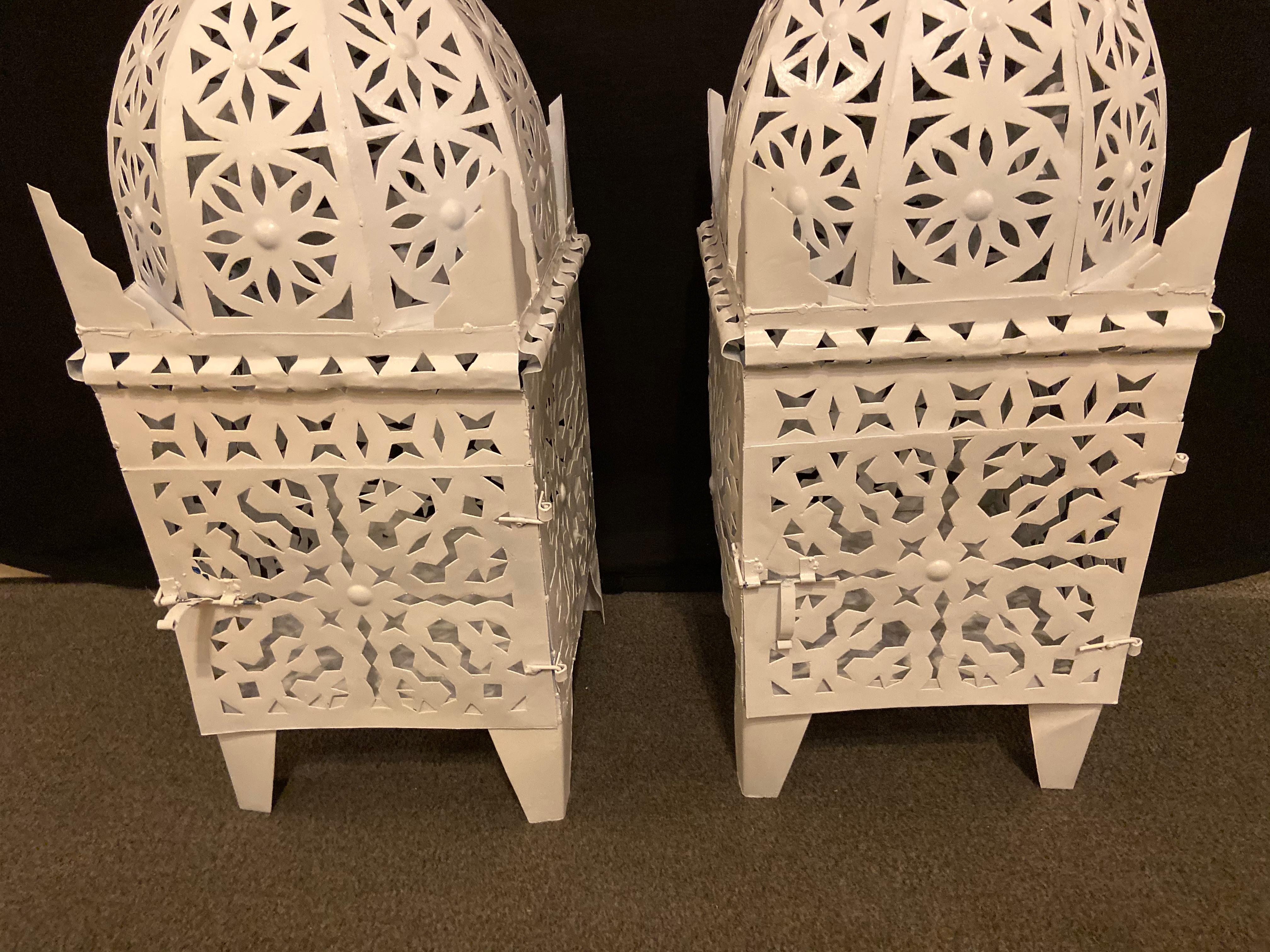 Garden Floor Lantern or Candleholder in White, a Pair In Good Condition In Plainview, NY