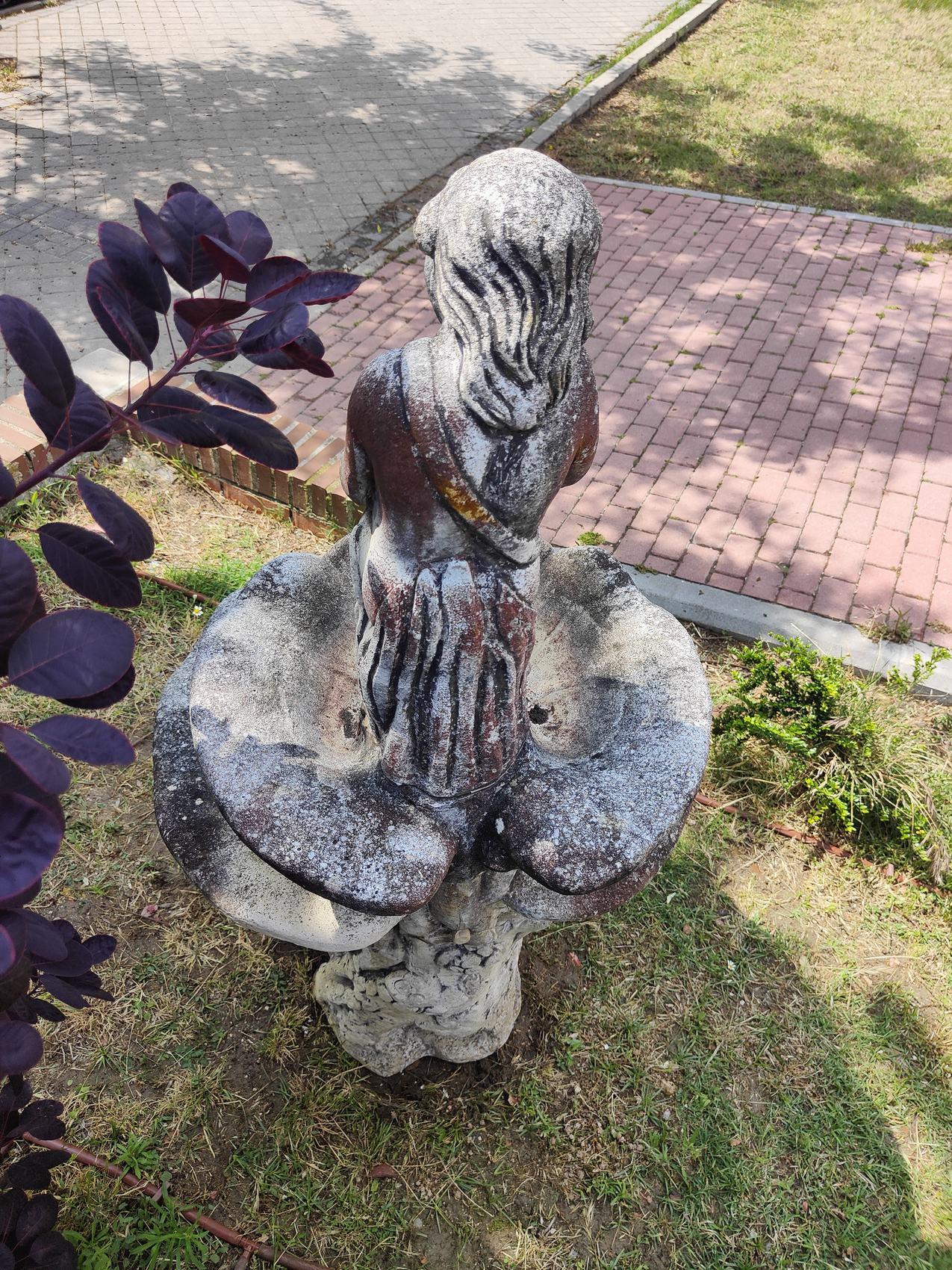 Garden Fountain from, Mid-20th Century For Sale 8
