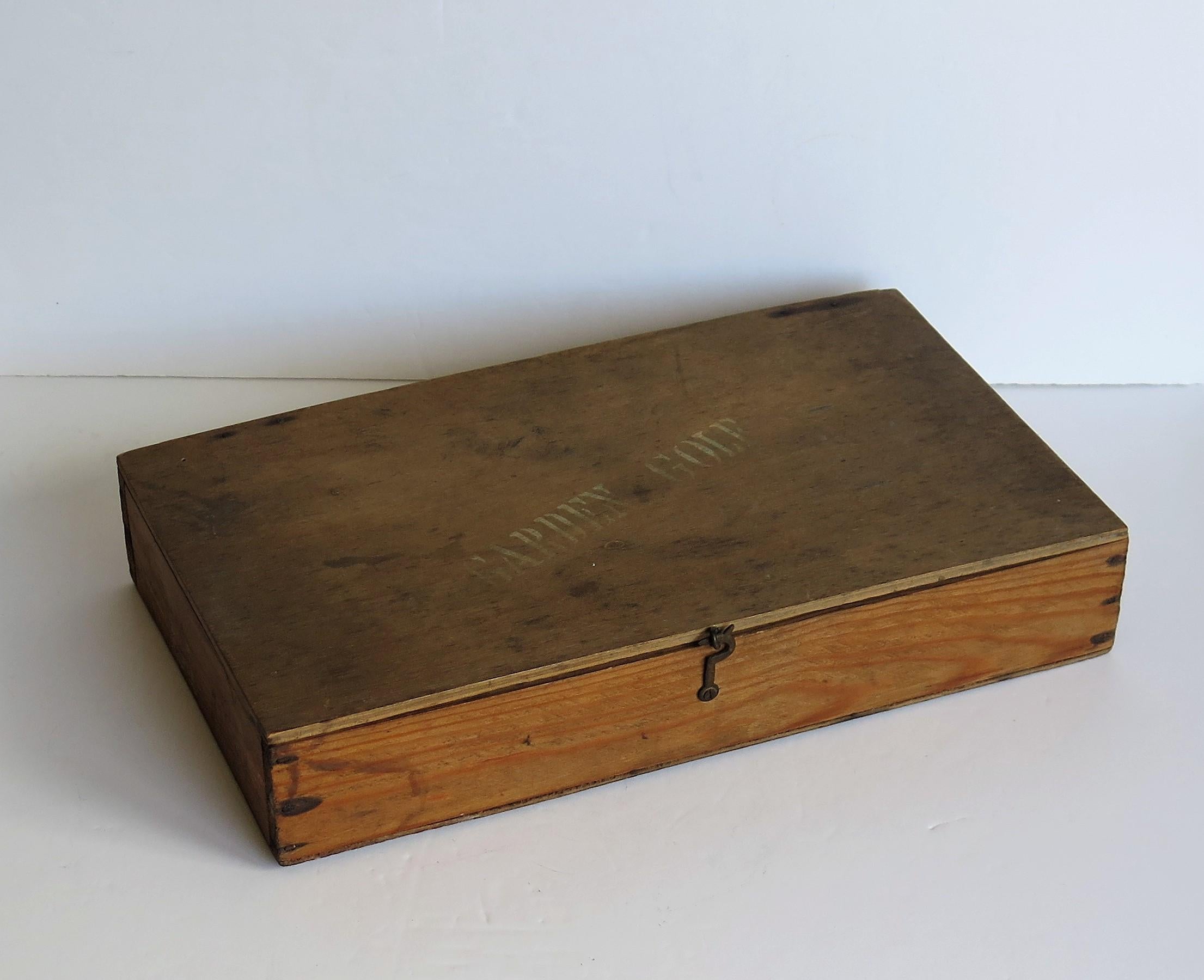 Garden Golf Game 9 Hole Set in Lidded Wood Box, Early 20th Century 8