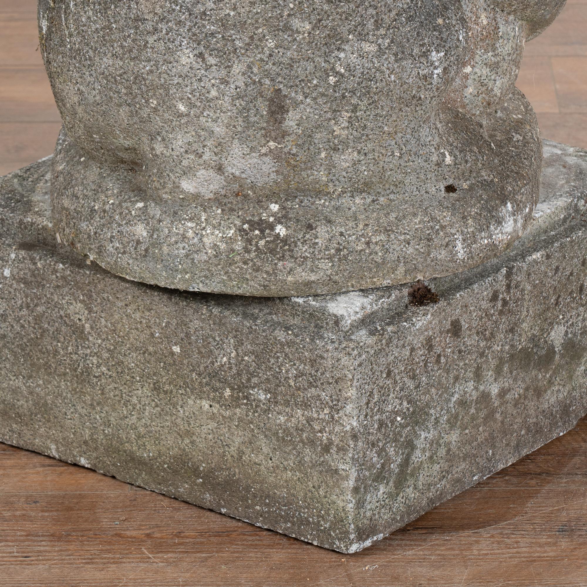 Escultura de piedra caliza de jardín de Oso y Cachorro, Dinamarca circa 1910-30 en venta 4