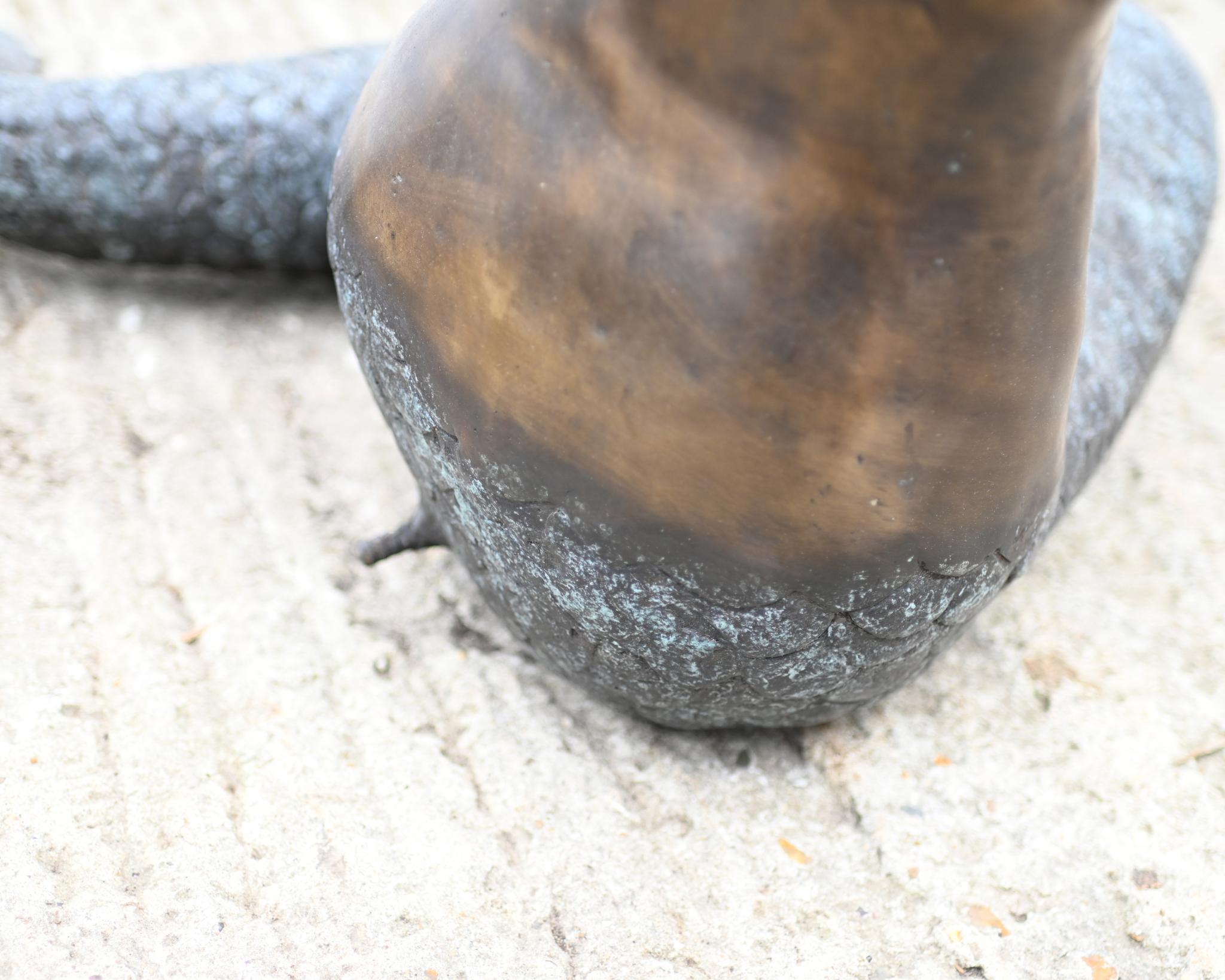 Garden Mermaid Fountain Siren Water Feature Statue In Good Condition For Sale In Potters Bar, GB