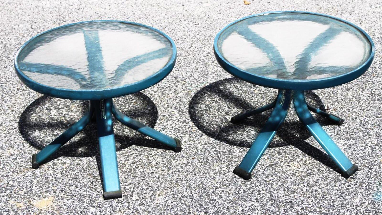 Award winning Richard Frinier designed this outdoor side table and cart set for Brown Jordan, circa 1980s. Cast aluminium and tempered glass. Primarily for outdoor use but certainly stylish enough for indoors.
