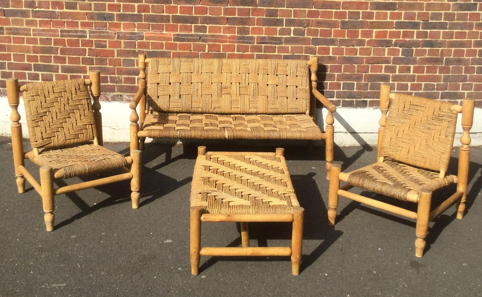 Mid-Century Modern Ensemble de sièges attribué à Audoux-Minet édité par Vibo Vesoul, années 1960