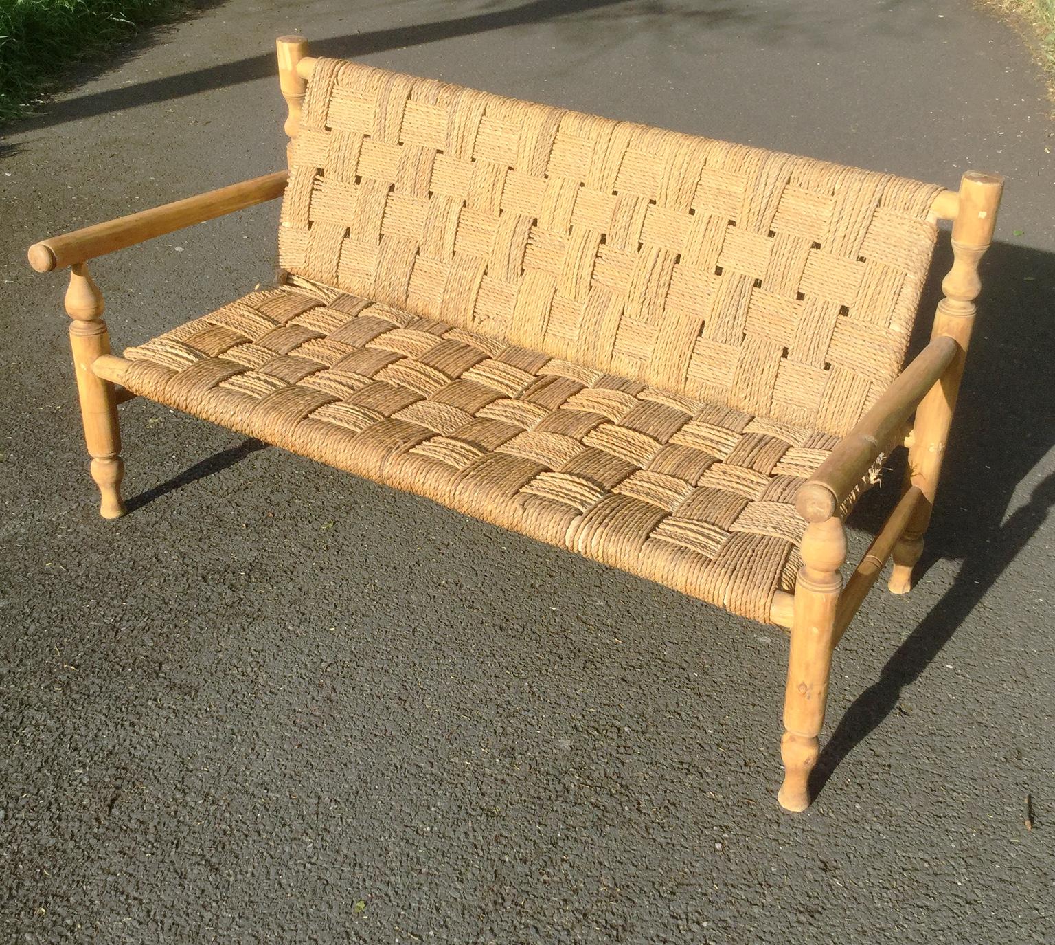 Milieu du XXe siècle Ensemble de sièges attribué à Audoux-Minet édité par Vibo Vesoul, années 1960