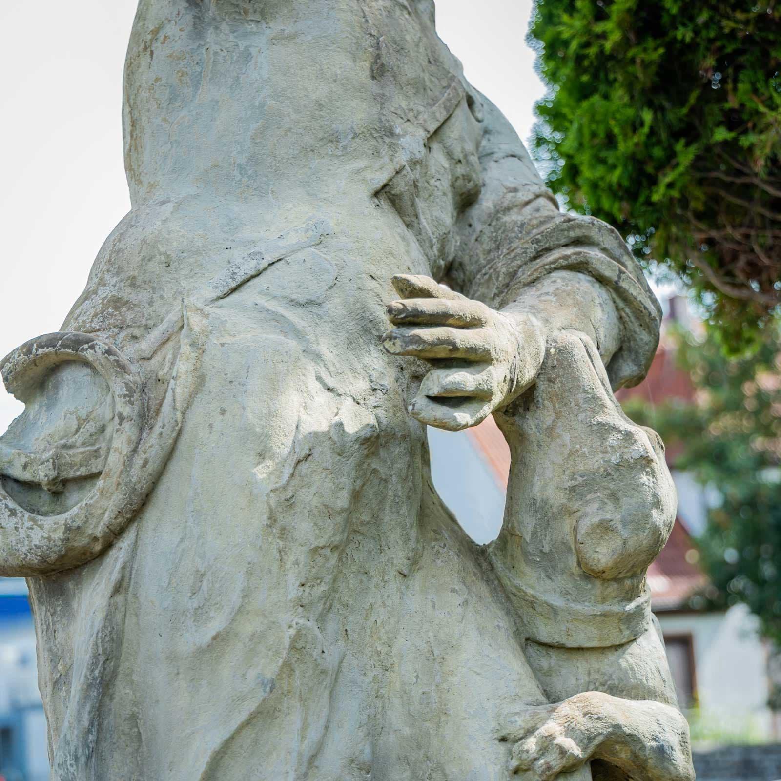 Sculpture de jardin d'un chasseur en vente 10