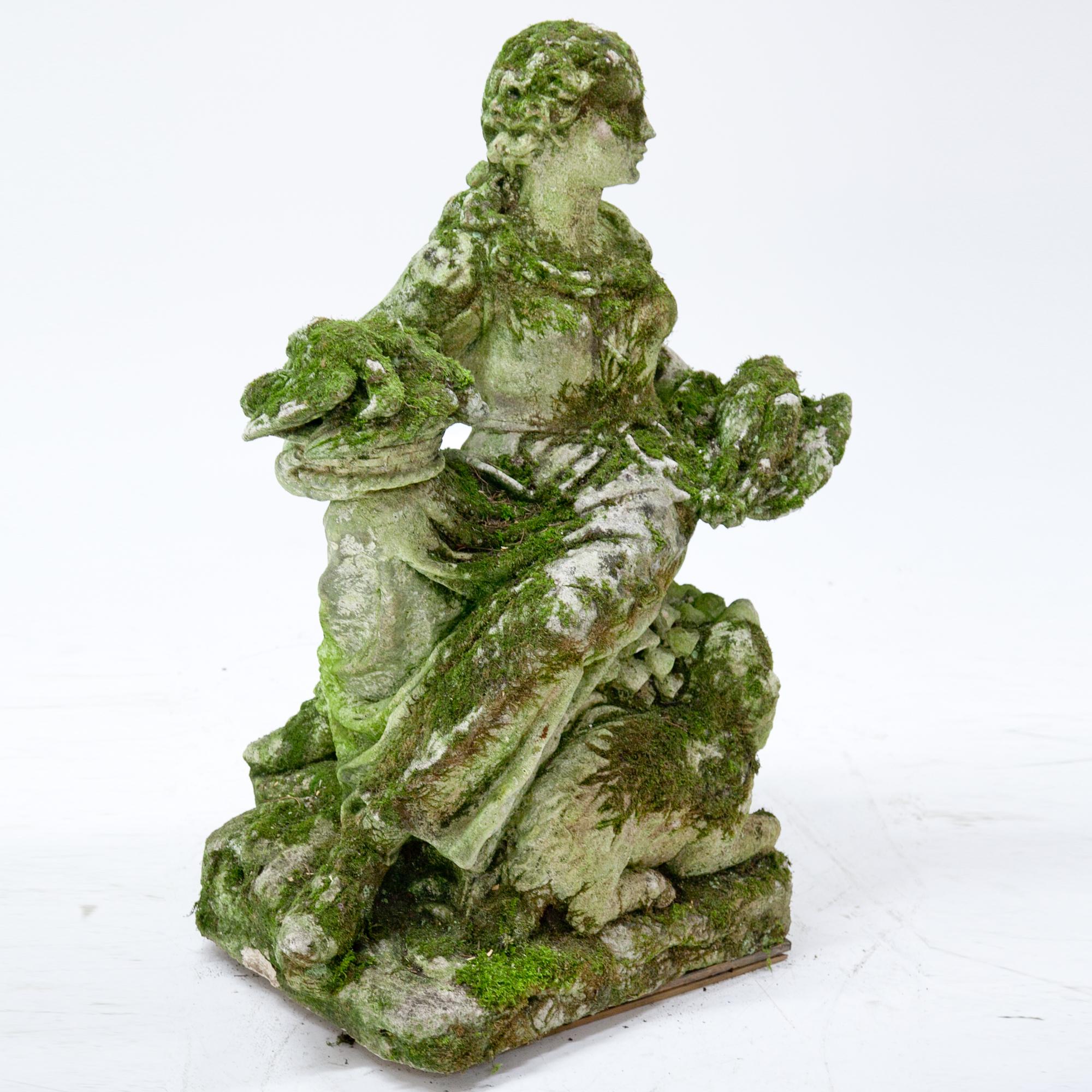 Garden Sculpture of a Poultry Seller, prob. Italy, 20th Century In Good Condition In Greding, DE