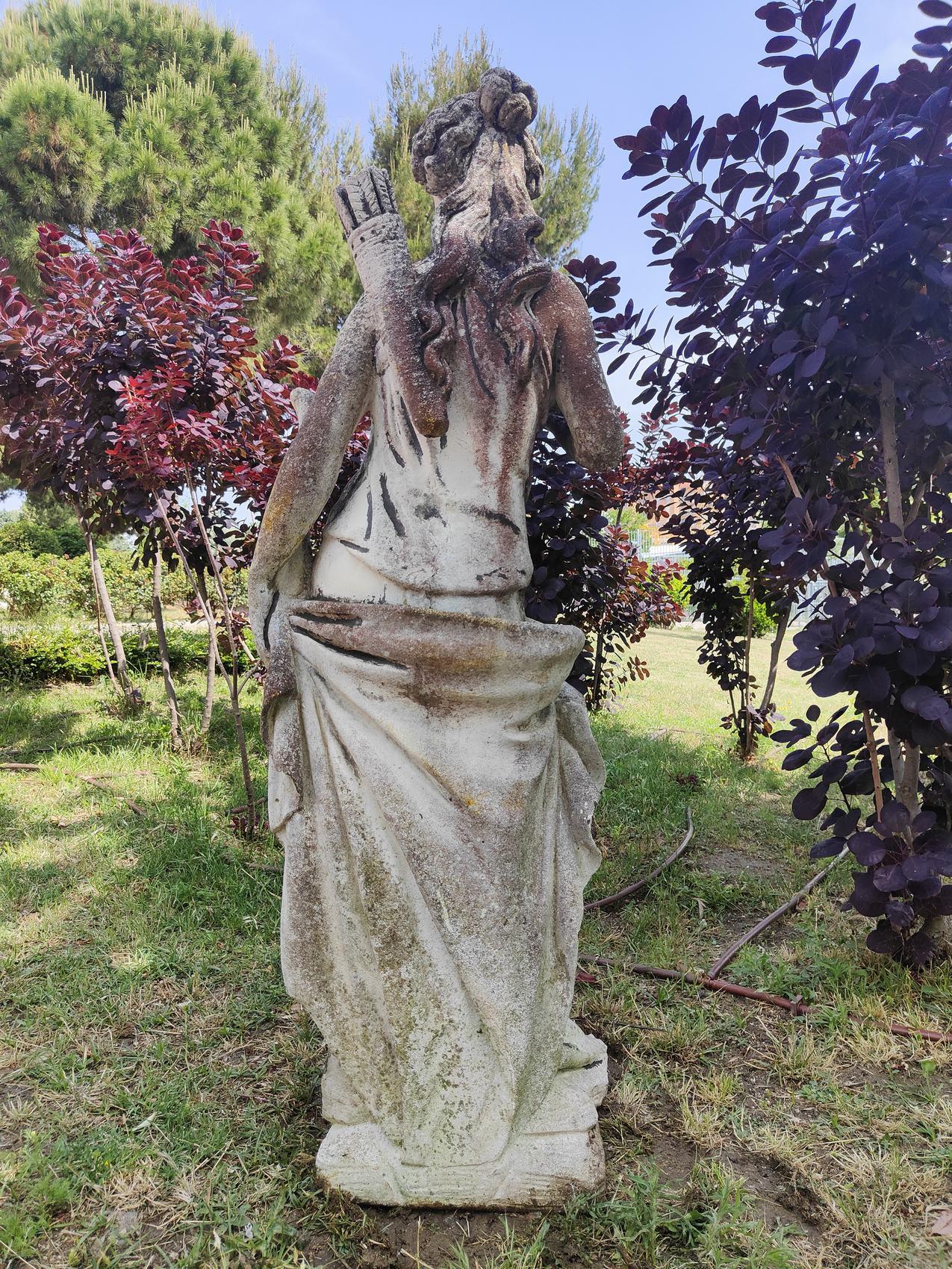 Garden Sculpture Representing: Artemis For Sale 4