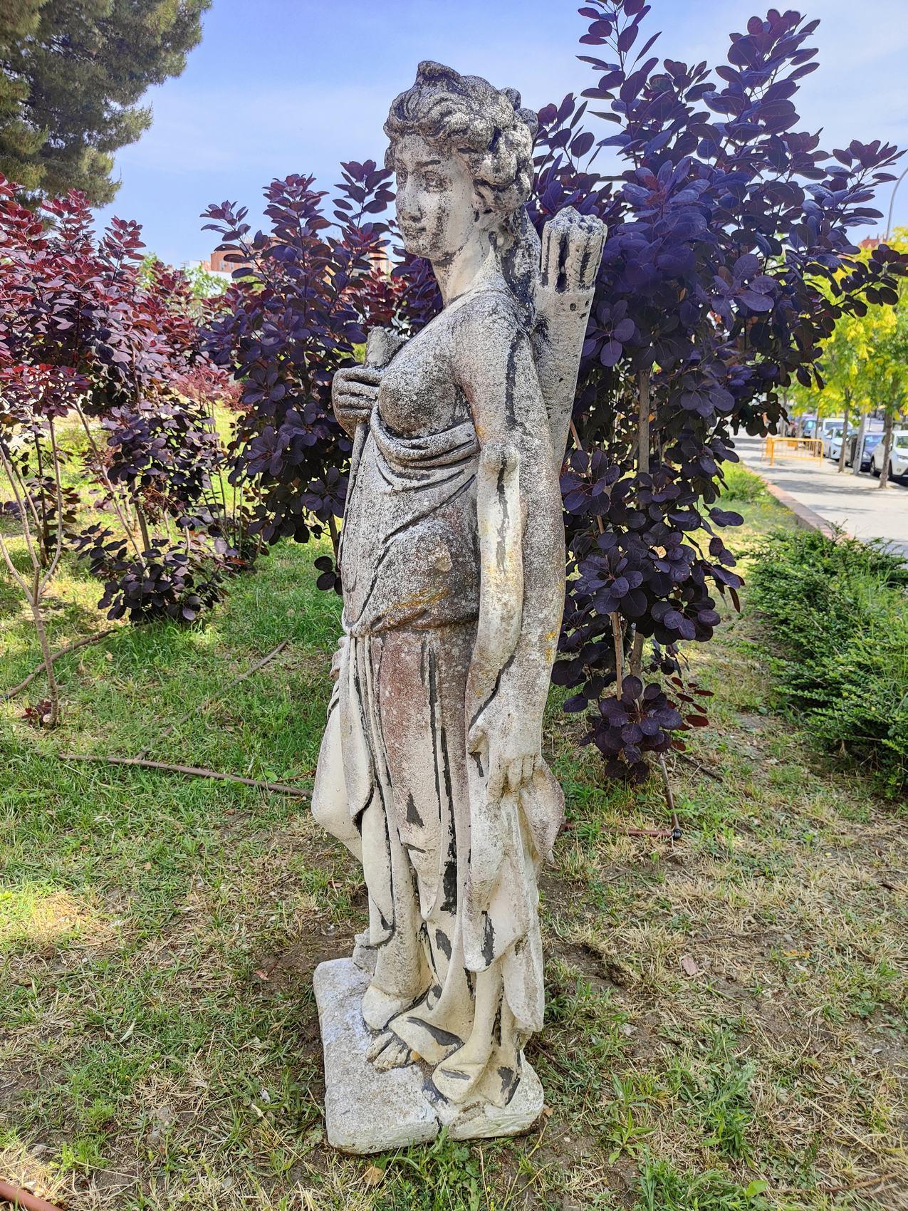 Garden Sculpture Representing: Artemis For Sale 7