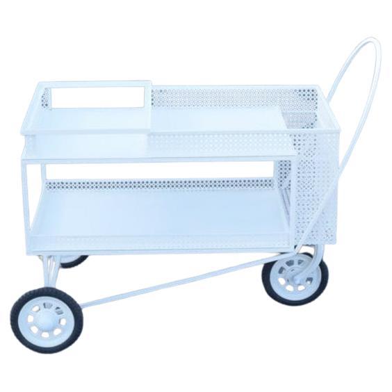 Gartenservierwagen aus perforiertem, weiß lackiertem Metall, Frankreich, 1950er Jahre im Angebot