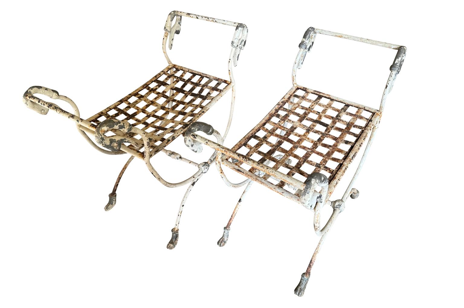 Garden Set Of Curule Form Garden Chairs And Stools 9