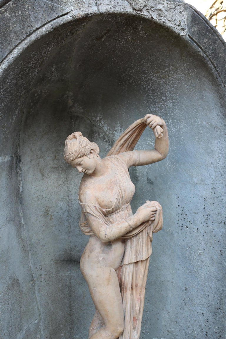 Garden Statue Depicting the Callipygian Venus For Sale at 1stDibs