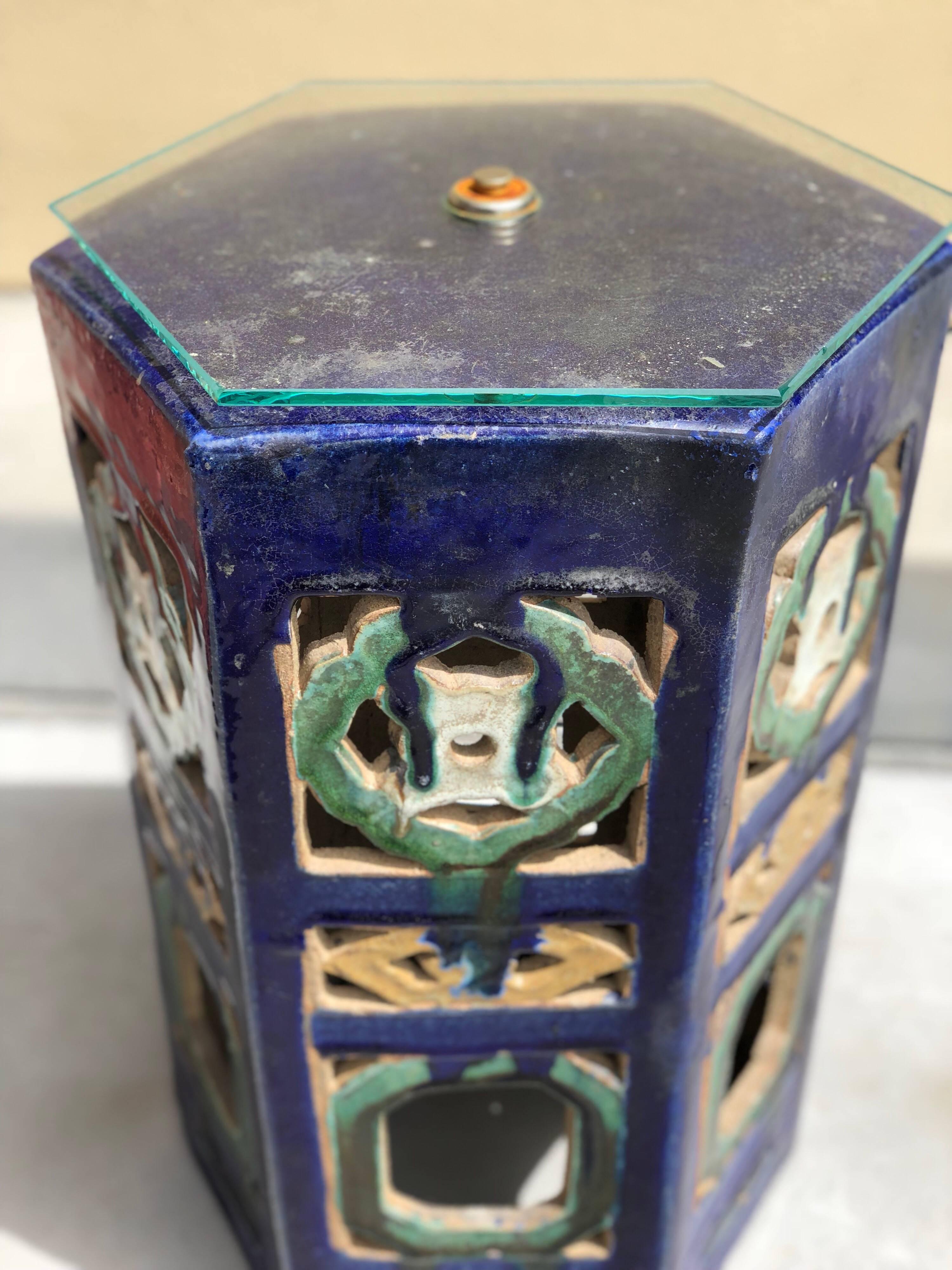 Garden Stool Blue Chinese Glazed Ceramic Porcelain Outdoor Indoor Side Table In Excellent Condition For Sale In Monterey, CA
