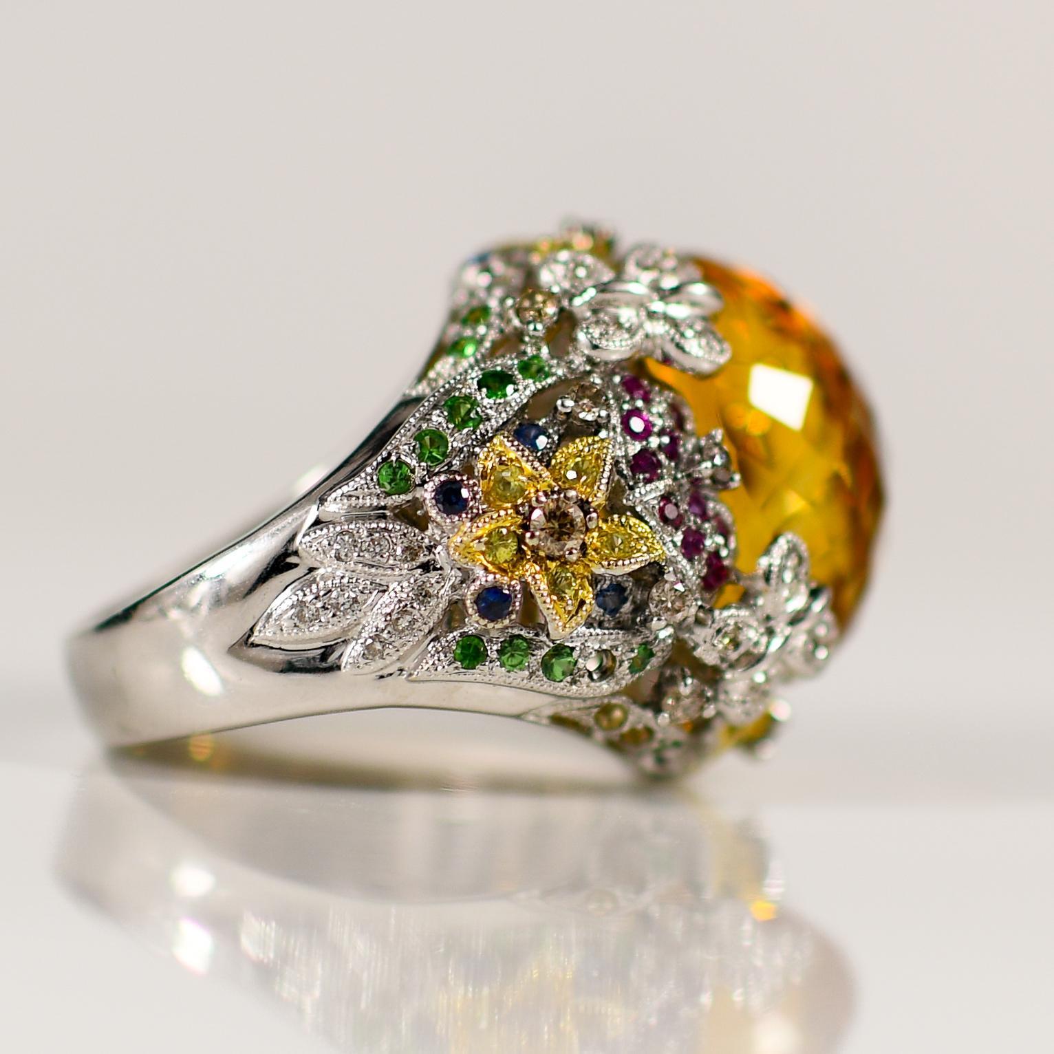 Garten Thema Edelstein Aussage Ring mit Blumen Schmetterling Zinken 14K Gold im Zustand „Gut“ in Addison, TX