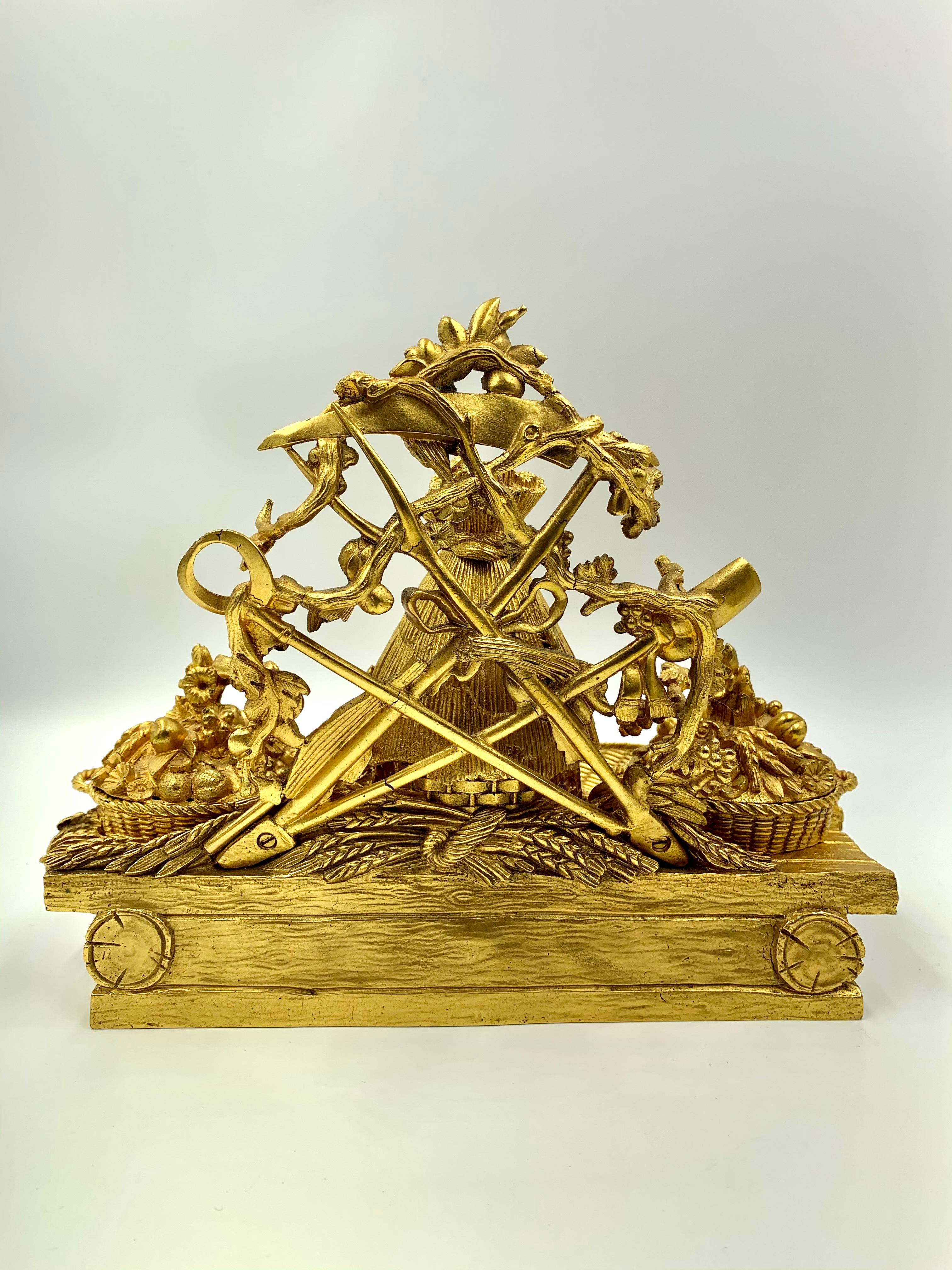 Gardener's Delight, Antike französische Empire vergoldete Bronze Bienenstock Modell Encrier (Vergoldet) im Angebot