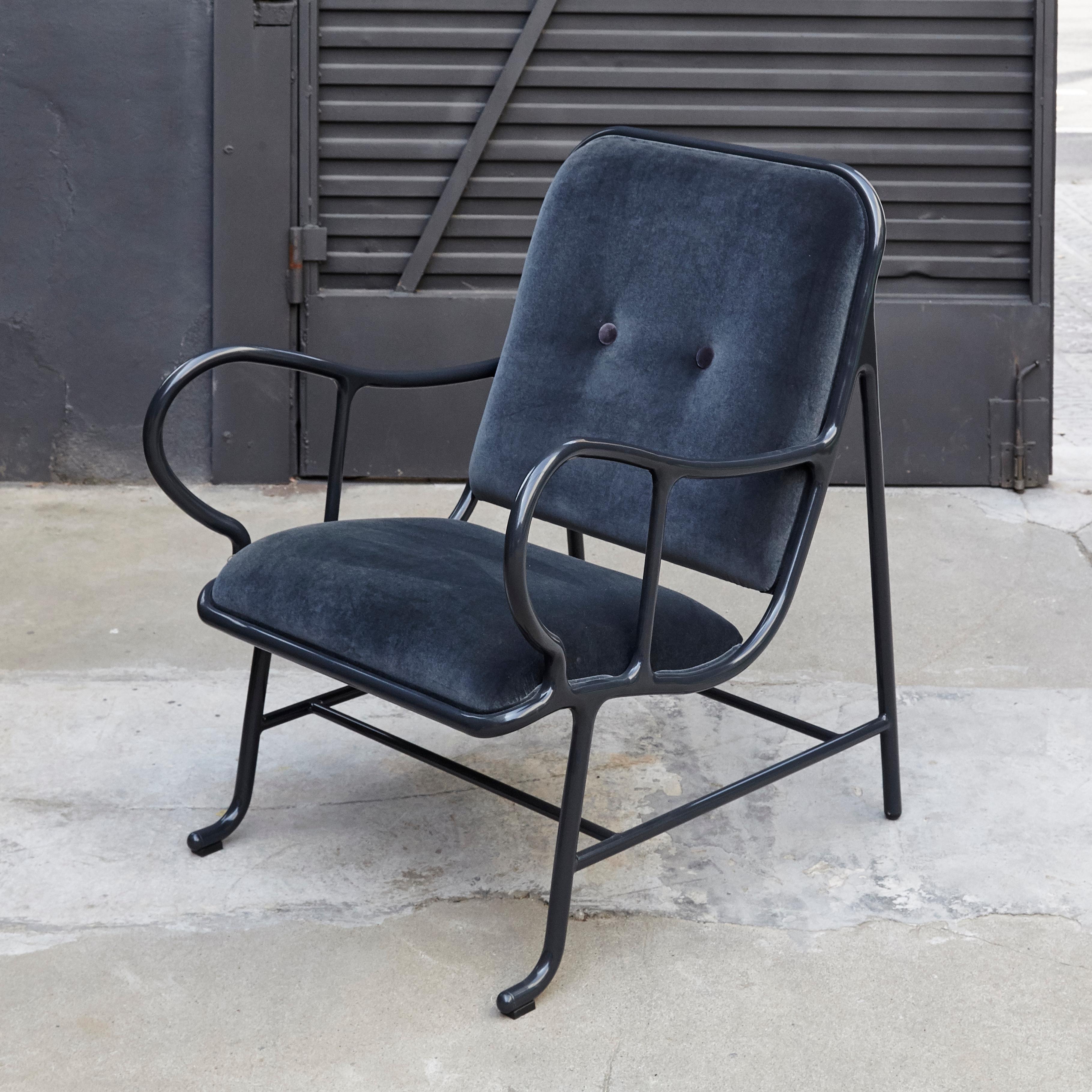 The Gardenias collection is the second largest collection by Jaime Hayon for BD.
Structure made of cast and extruded aluminium painted and dark grey velvet upholstery 

In original condition with minor wear consistent on age and use.
