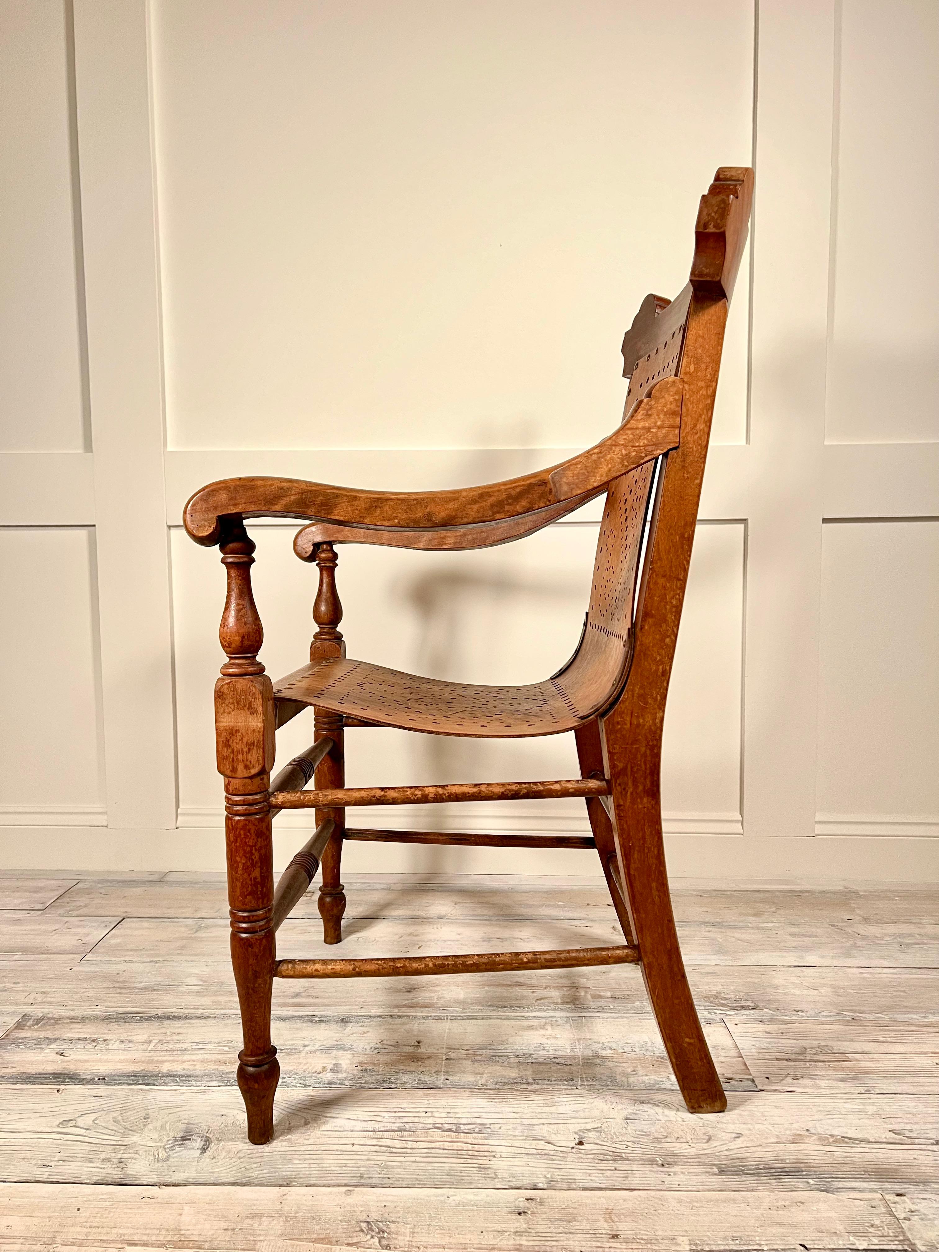 Gardner & Co. Pierced Bent Ply and Oak Frame Arm Chair c.1872 For Sale 2