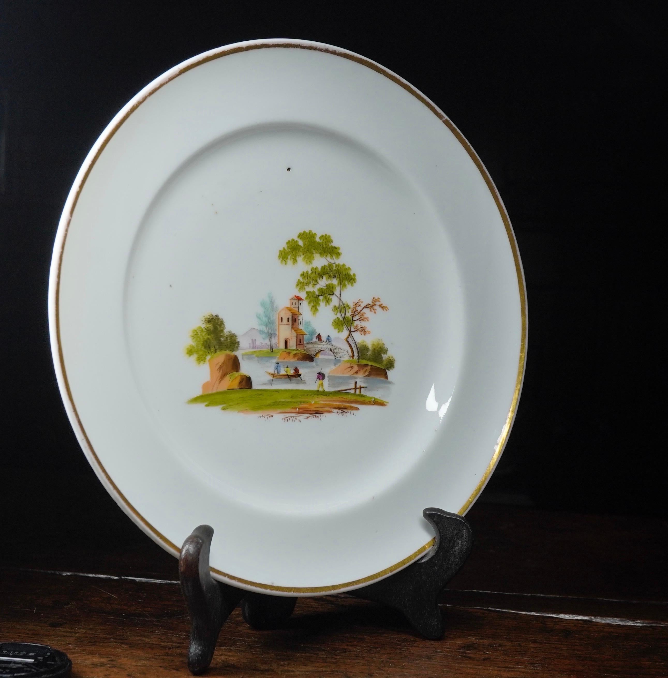 Neoclassico Gardner, Mosca, Piatto di porcellana russa con paesaggio, 1810 circa in vendita