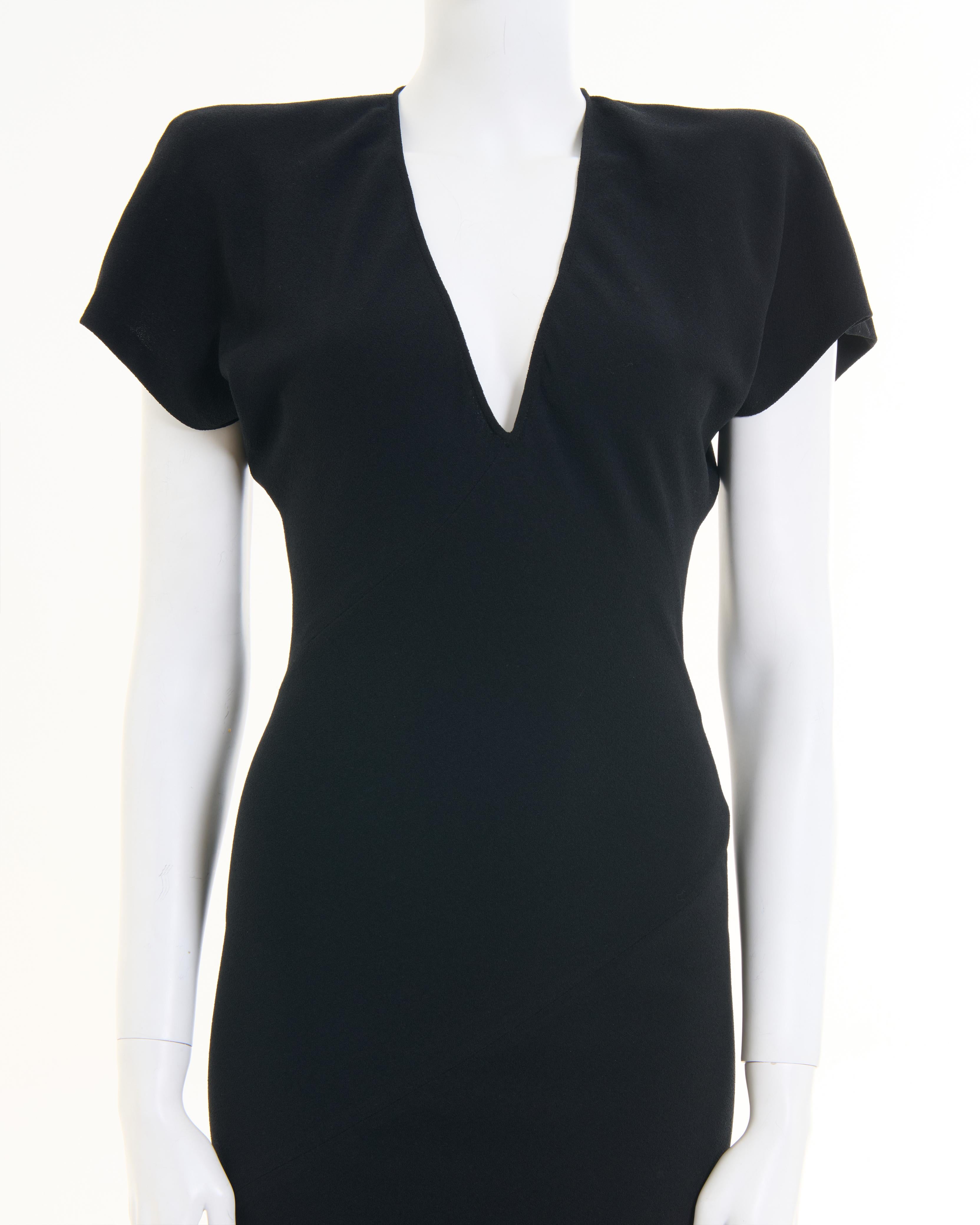 Gareth Pugh Vestido largo negro con cuello en V en venta 2