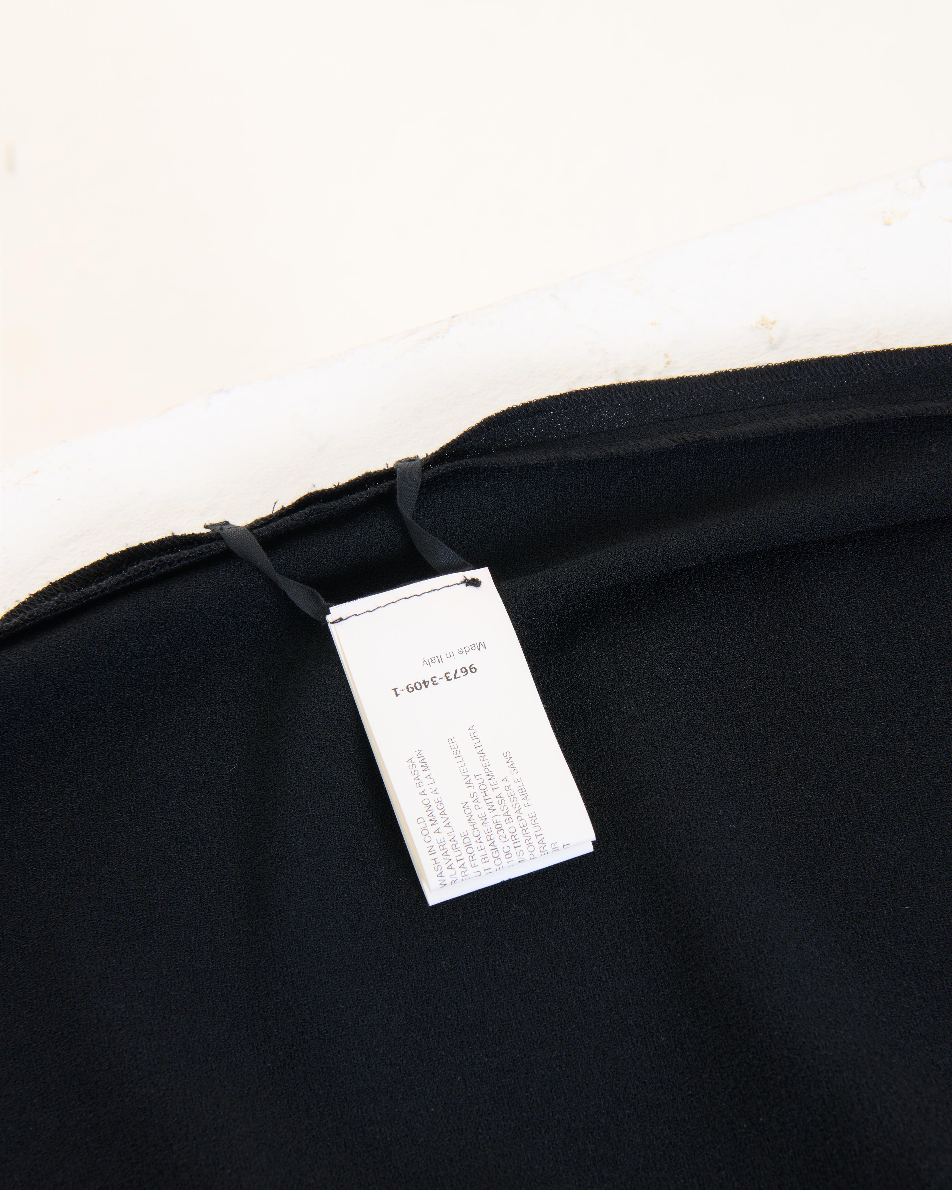 Gareth Pugh Vestido largo negro con cuello en V en venta 4