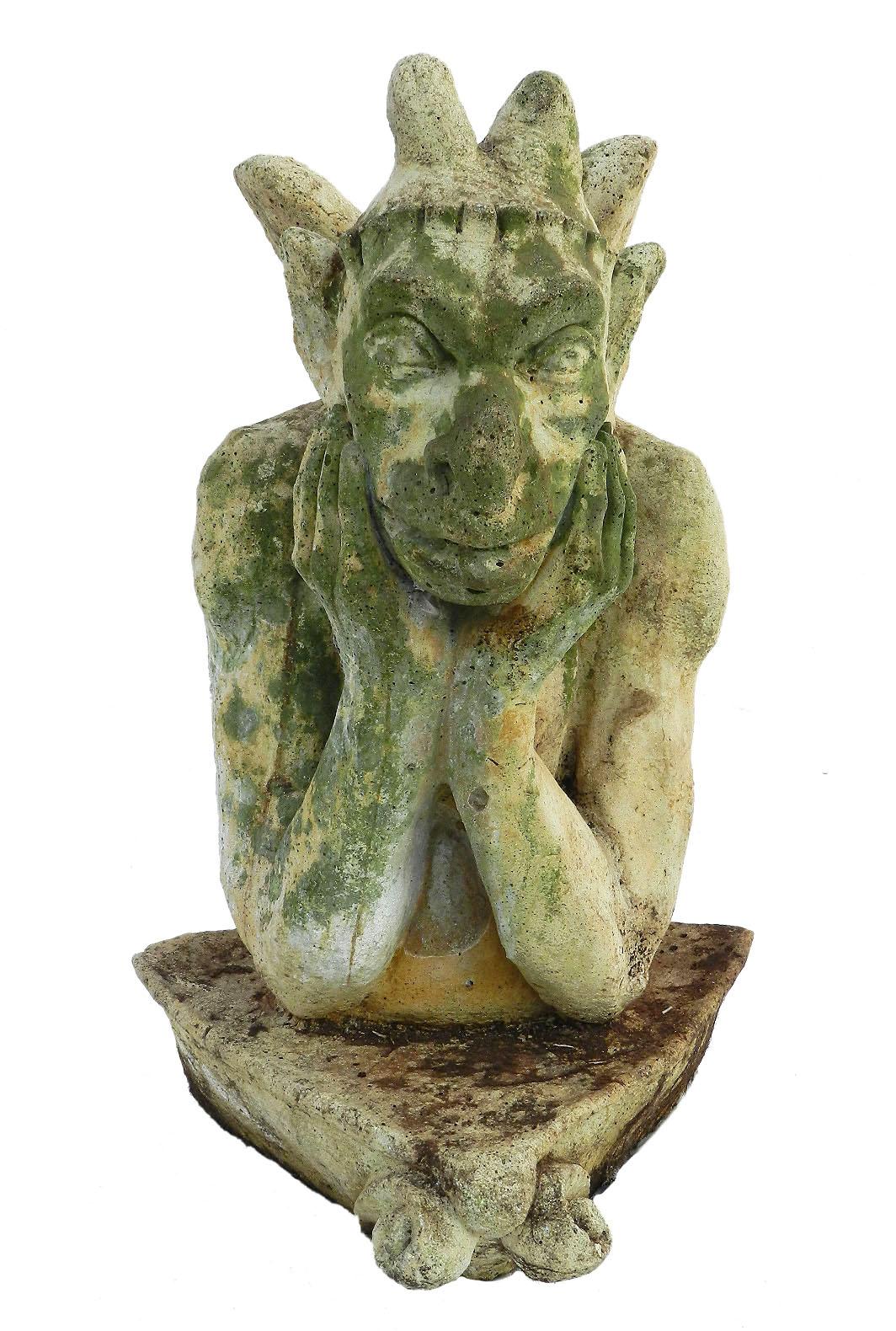 Gargoyle cast garden statue vintage, 20th century
Gloriously weathered
Good and heavy!
Inspired by the Gargoyle at Notre Dame Paris
Showing superb signs of age and wear after years in a garden.






 