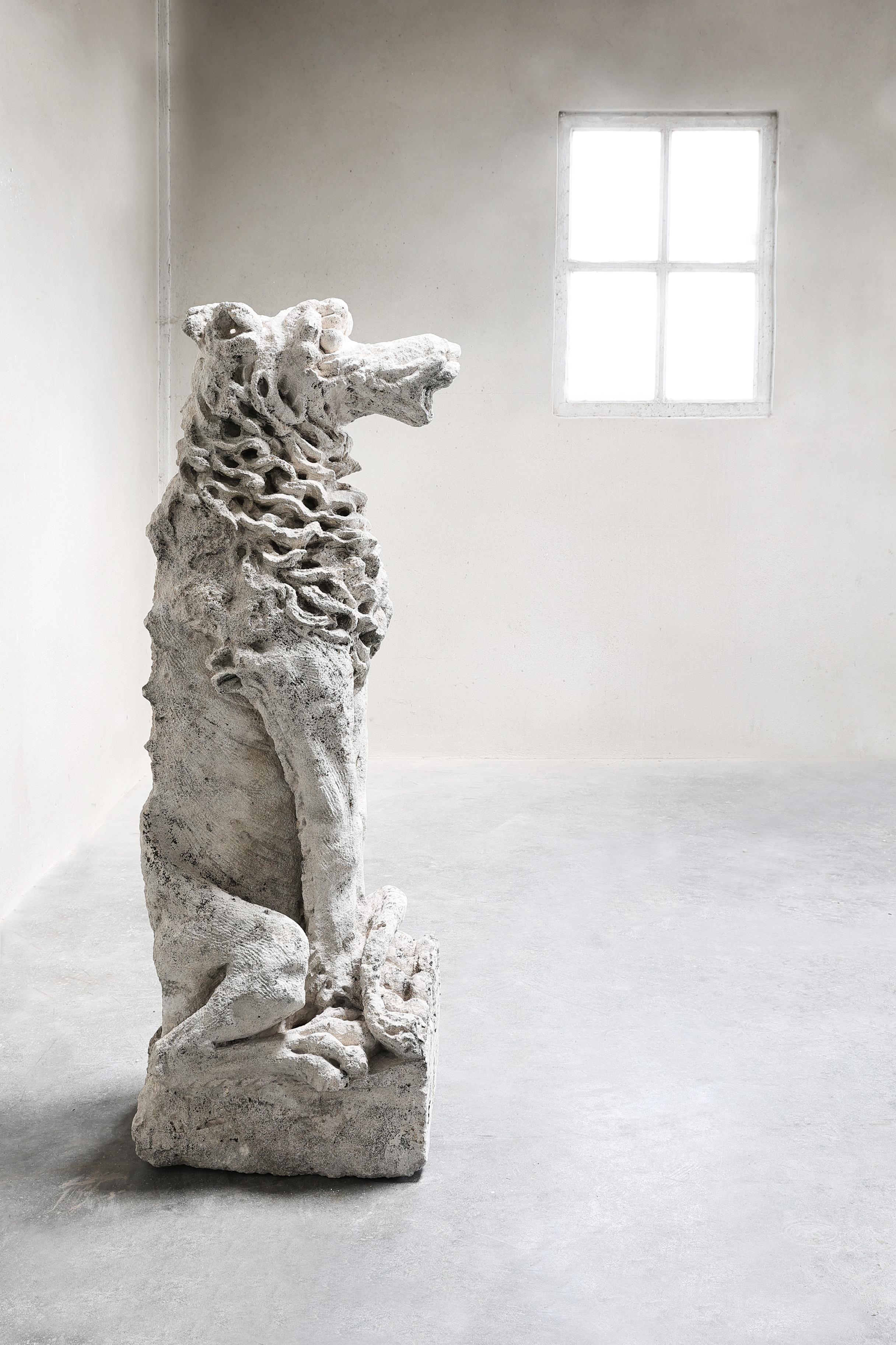 Autre Gargoyle de calcaire français en vente