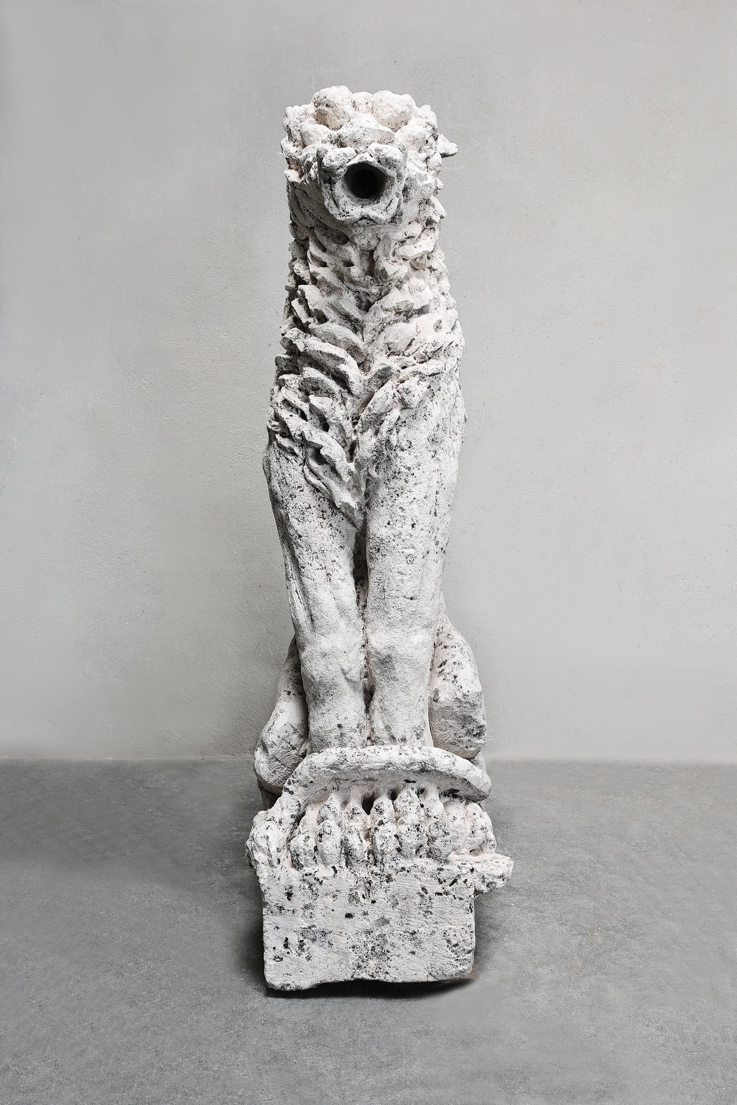 Gargoyle de calcaire français Bon état - En vente à Made, NL