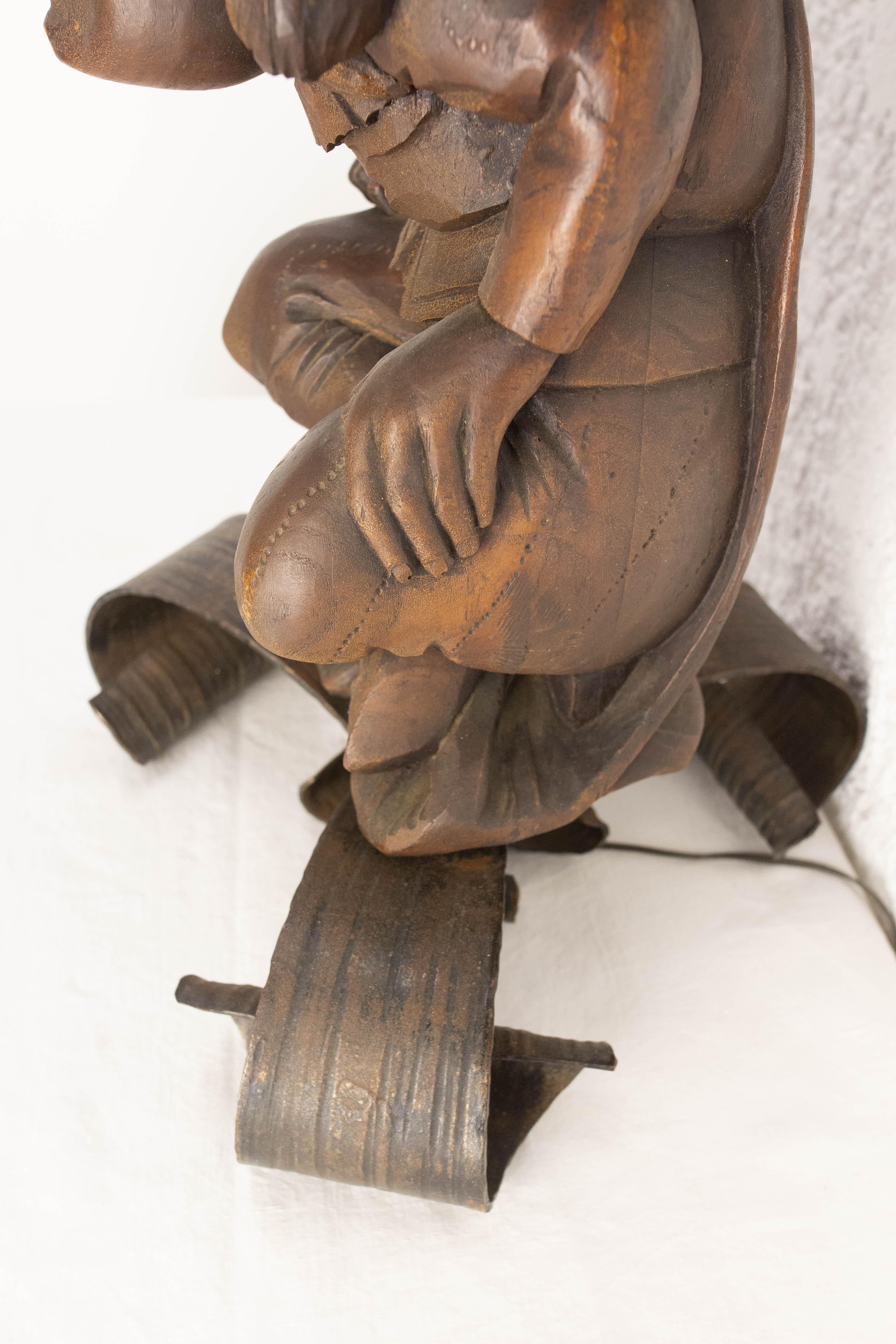 Lampe de table Gargoyle par J M-One Wood & Wrough Iron, français, circa 1960 en vente 4