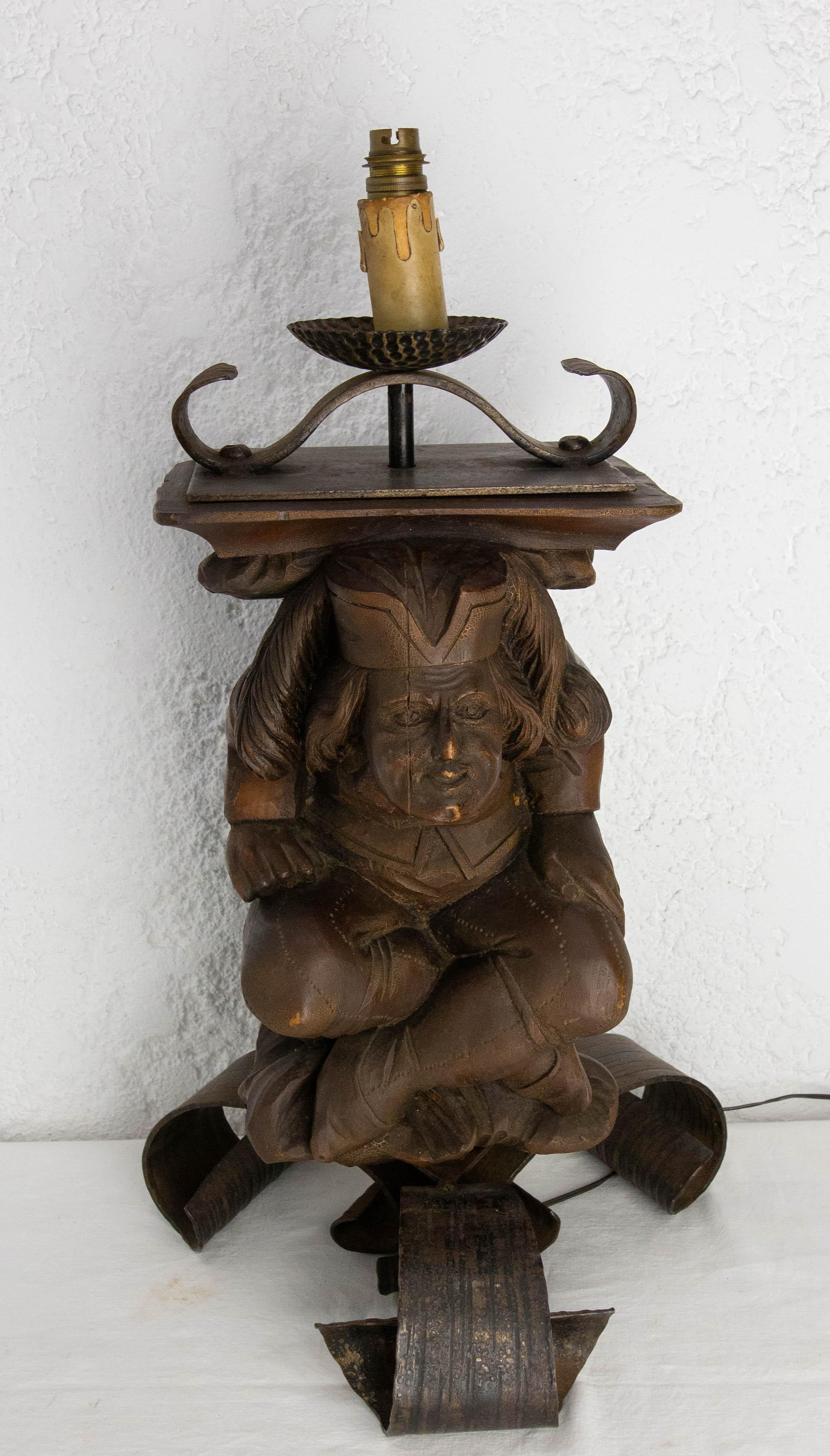 Lampe de table Gargoyle par J M-One Wood & Wrough Iron, français, circa 1960 en vente 9