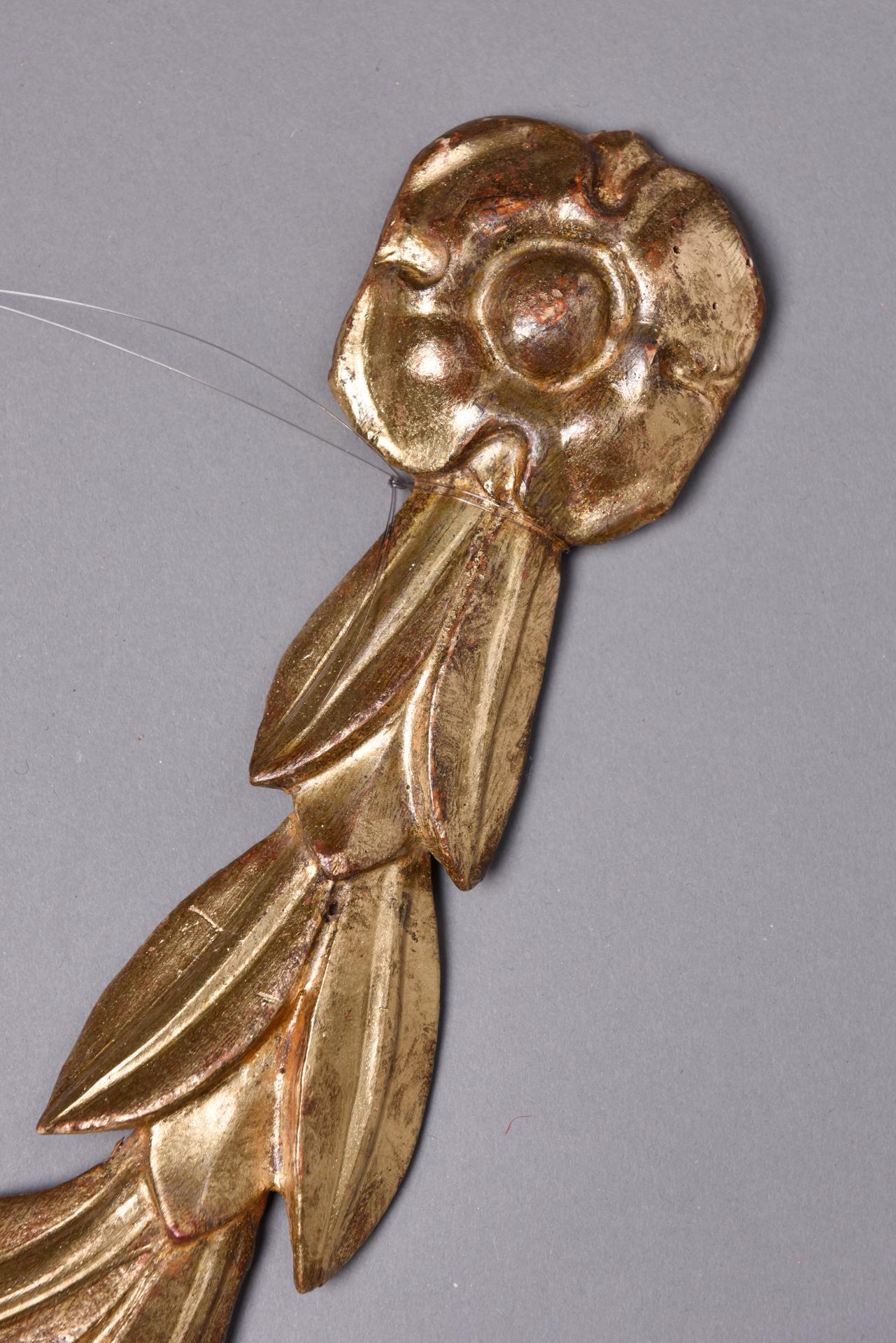 Girlandenfriese aus vergoldetem Wood im Angebot 2