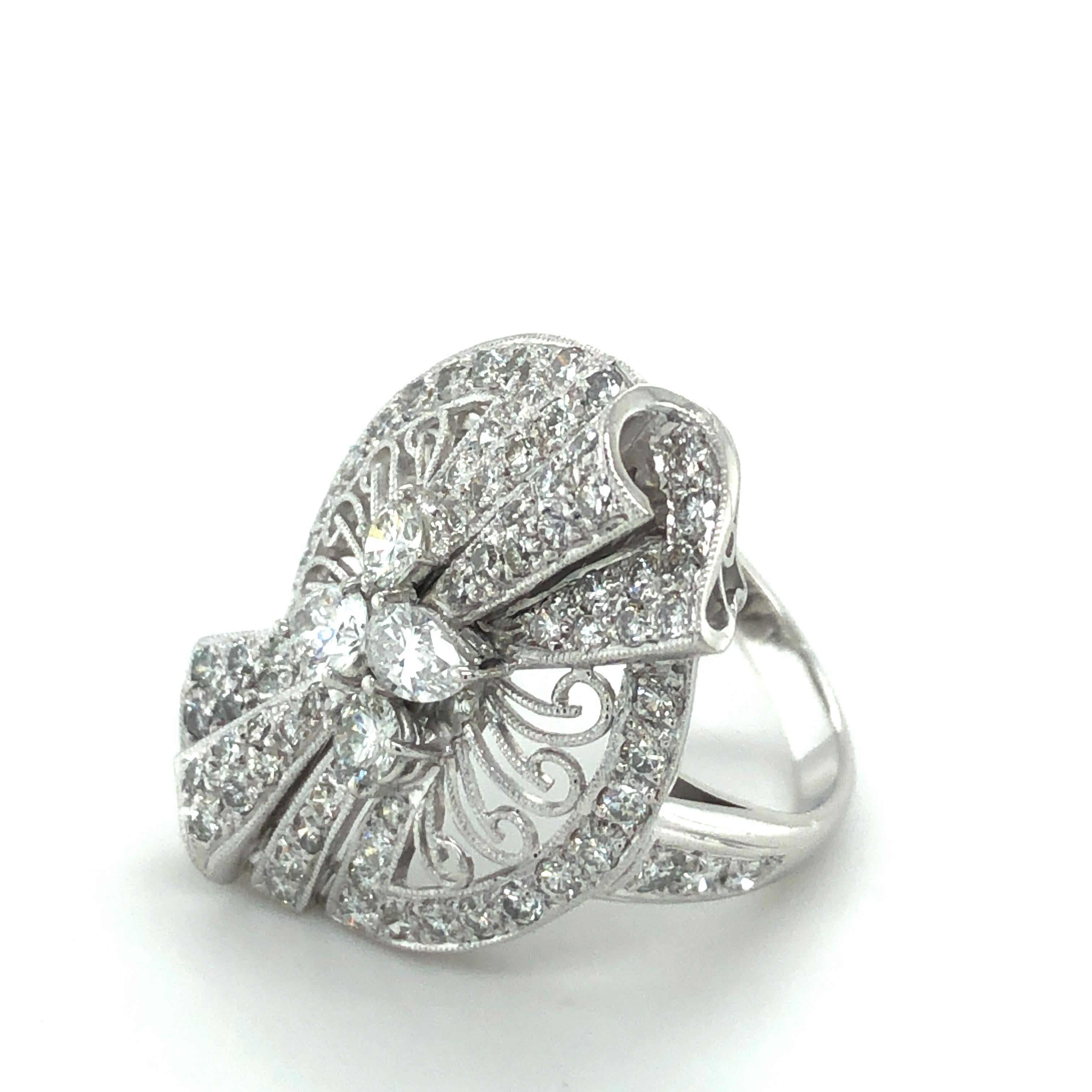 Edwardian Garland-Style Diamond Ring in 18 Karat White Gold For Sale
