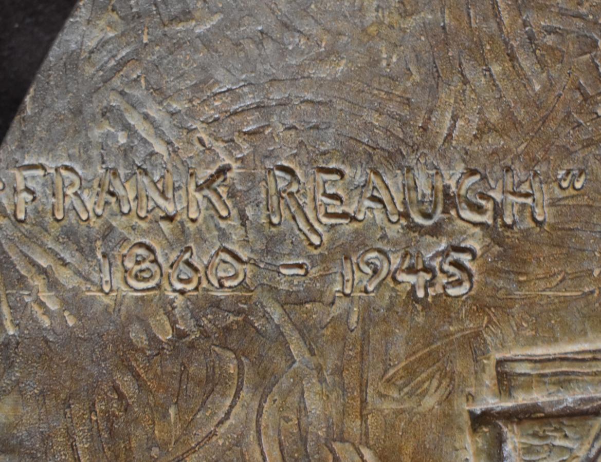 „FRANK REAUGH“ PALLET BRONZE DATED 2014 1/30 TEXAS ARTISTS, SCULPTOR & SUBJECT – Sculpture von Garland Weeks