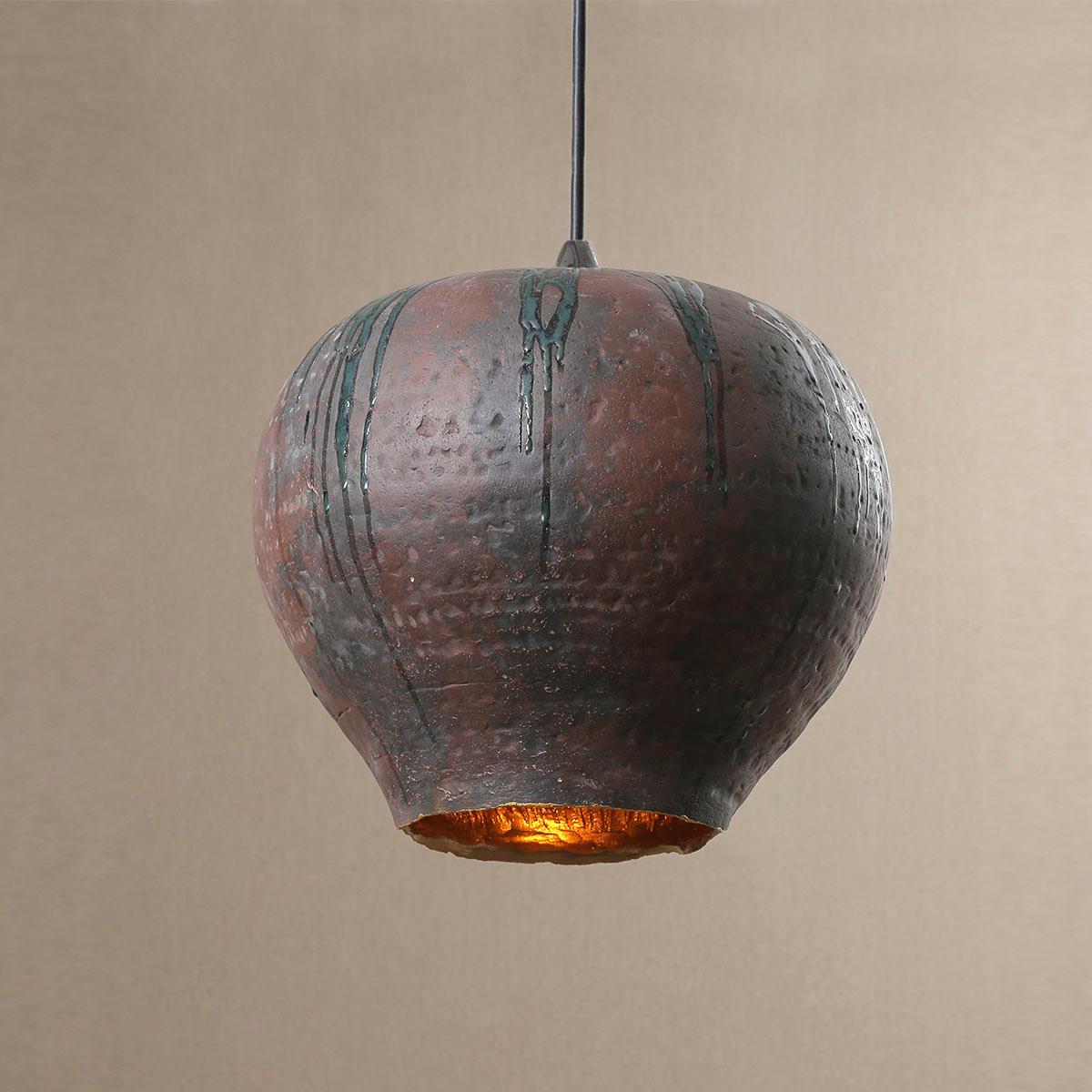Garlic ceramic pendant lamp by Makhno
Dimensions: D 49 x H 55 cm
Materials: Ceramics

All our lamps can be wired according to each country. If sold to the USA it will be wired for the USA for instance.

Makhno Studio is a workshop of modern