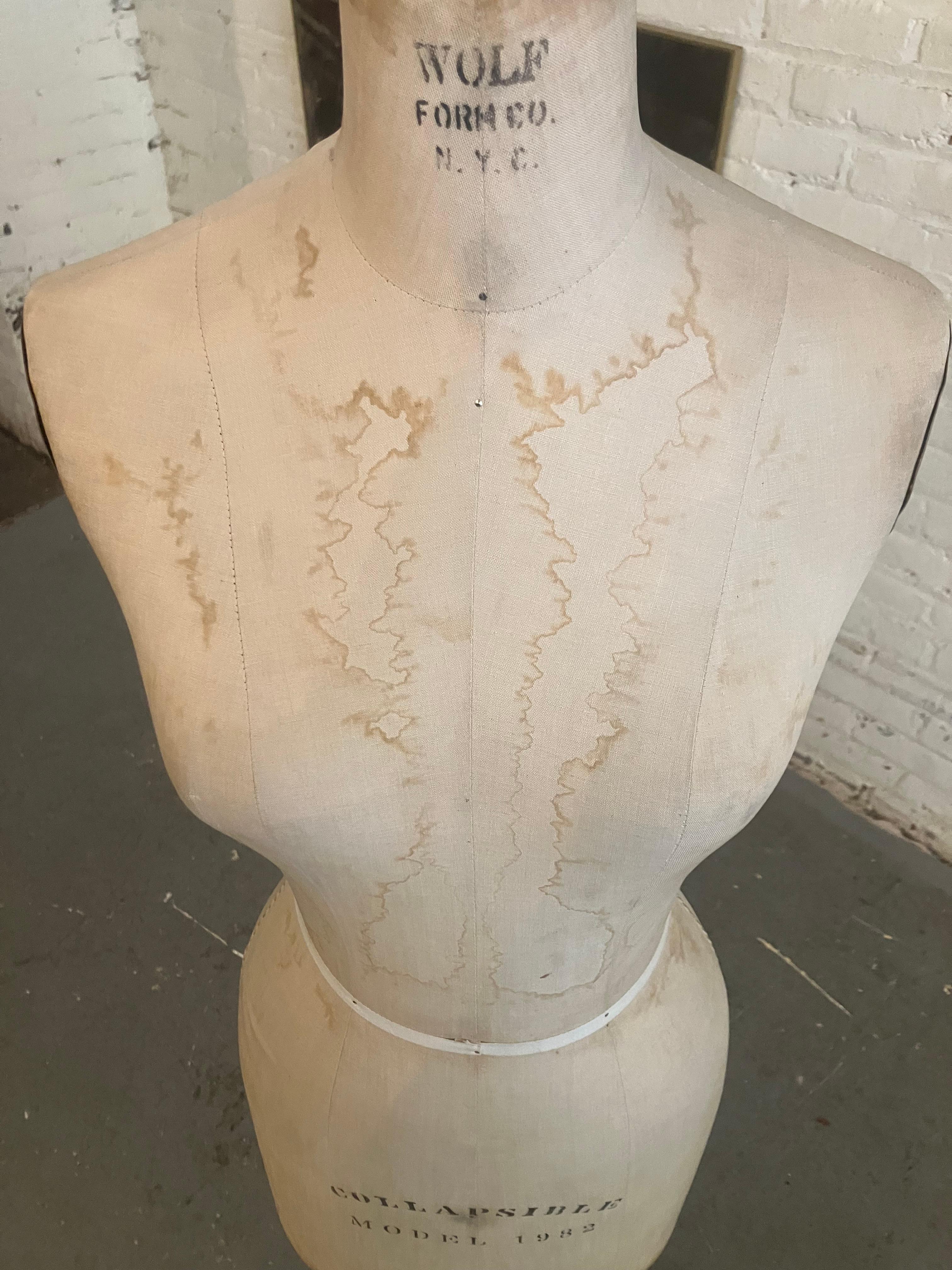 Forma per indumenti di Wolfe & Co. in vendita 3