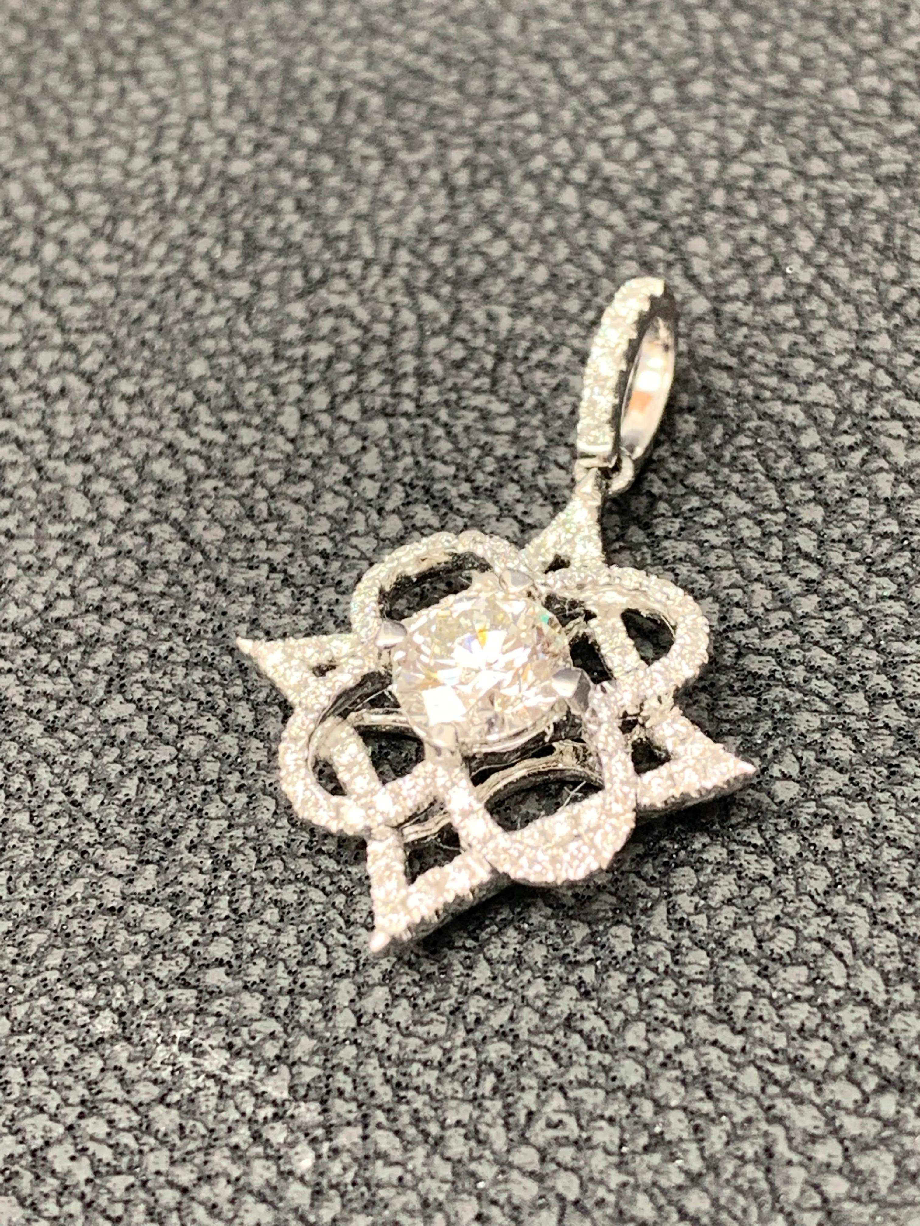 Garndeur 0.64 Carat Round Cut Diamond Pendant in 18K White Gold For Sale 4