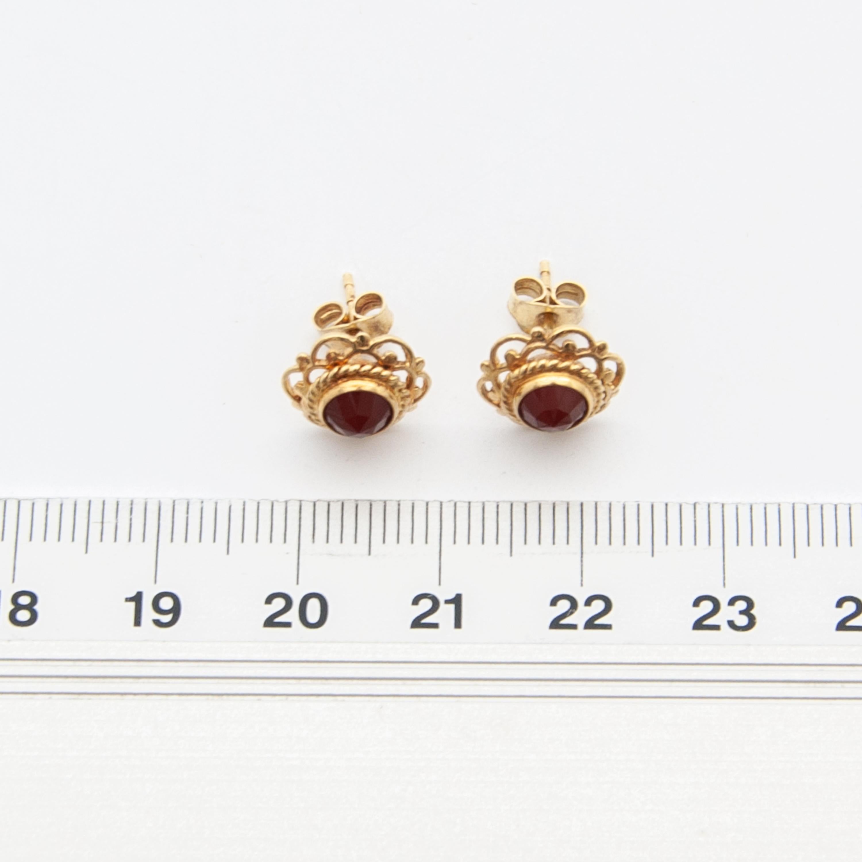 14K Yellow Gold Openwork Solitaire Garnet Stud Earrings 7