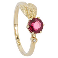 Garnet 14k gold Ring.