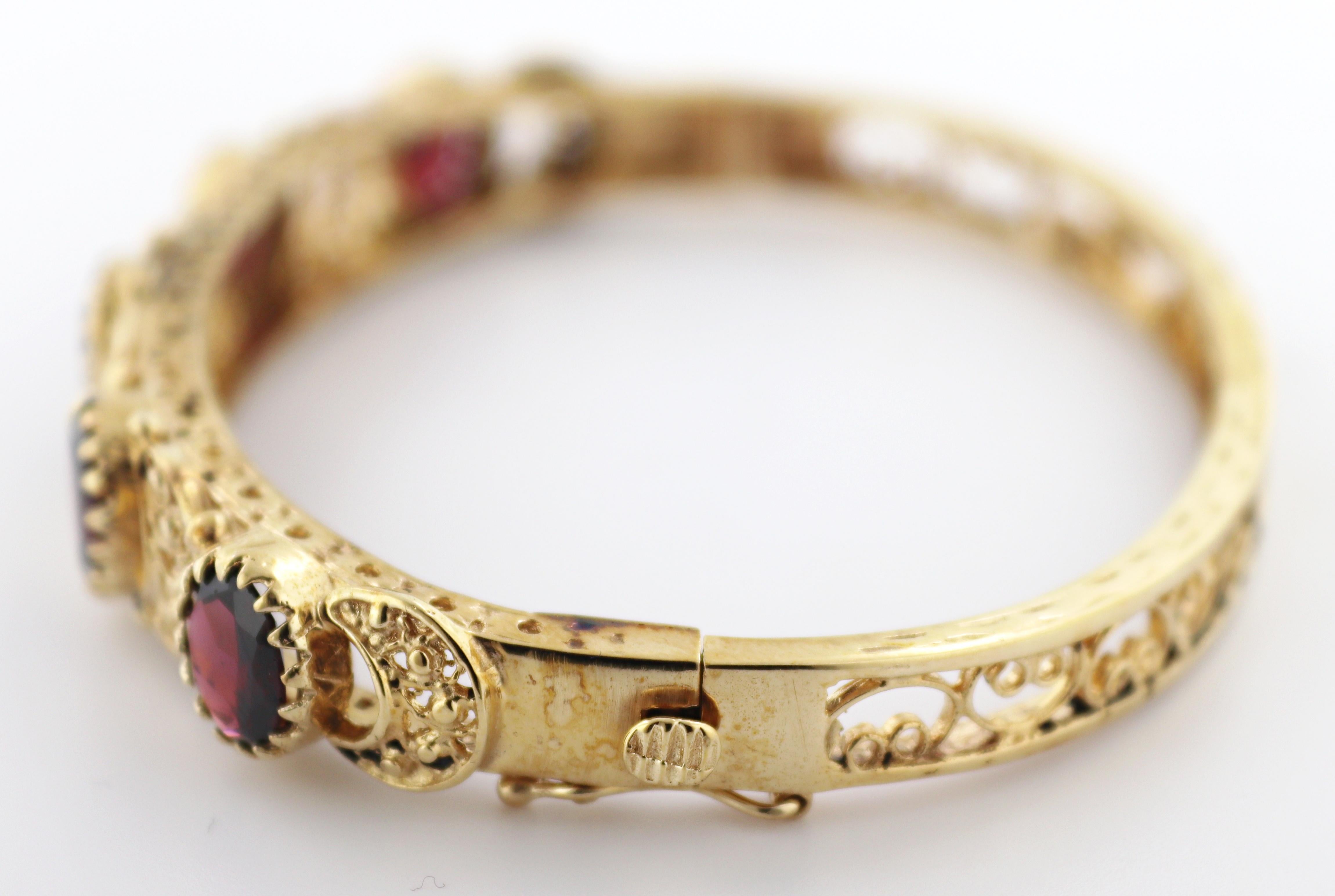Granat-Armband aus 14 Karat Gelbgold Damen im Angebot