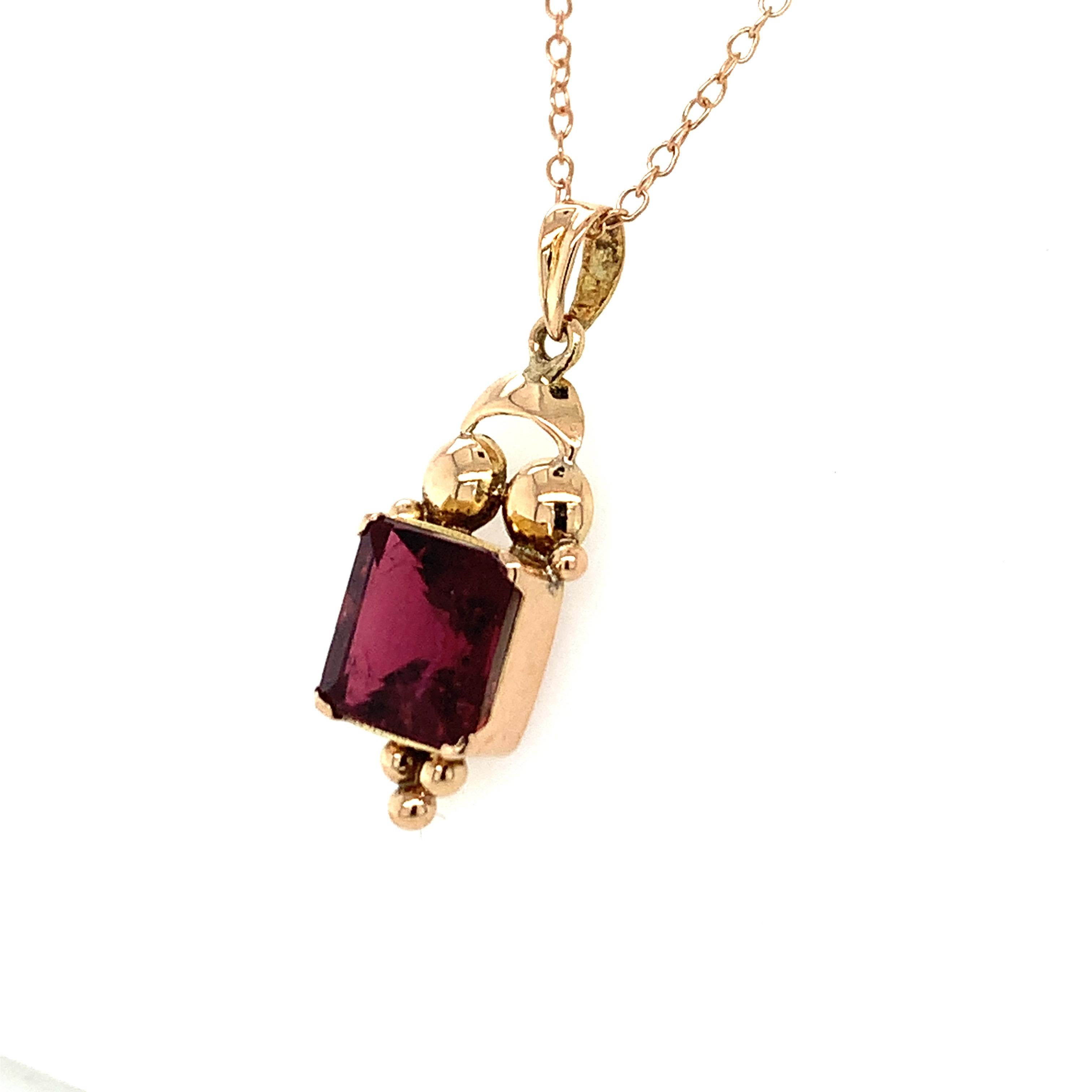 Garnet 14K Yellow Gold Pendant In New Condition For Sale In Trumbull, CT