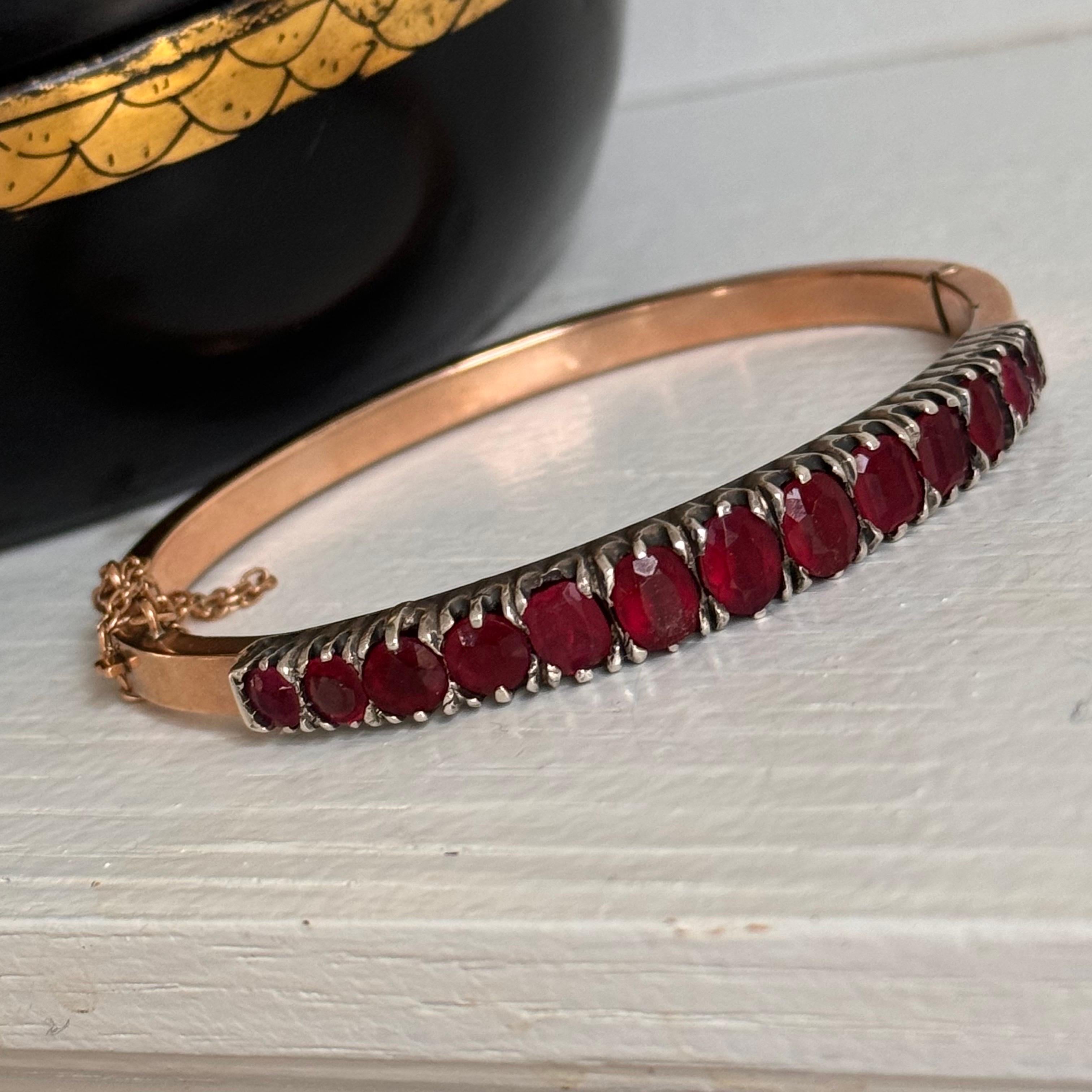 Antique French Garnet, 14K Yellow Gold Silver Hinged Bangle Bracelet In Good Condition For Sale In Monroe Township, NJ